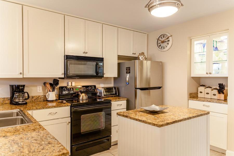 Holiday home Shipwatch 104a By Wild Dunes, Oceanfront