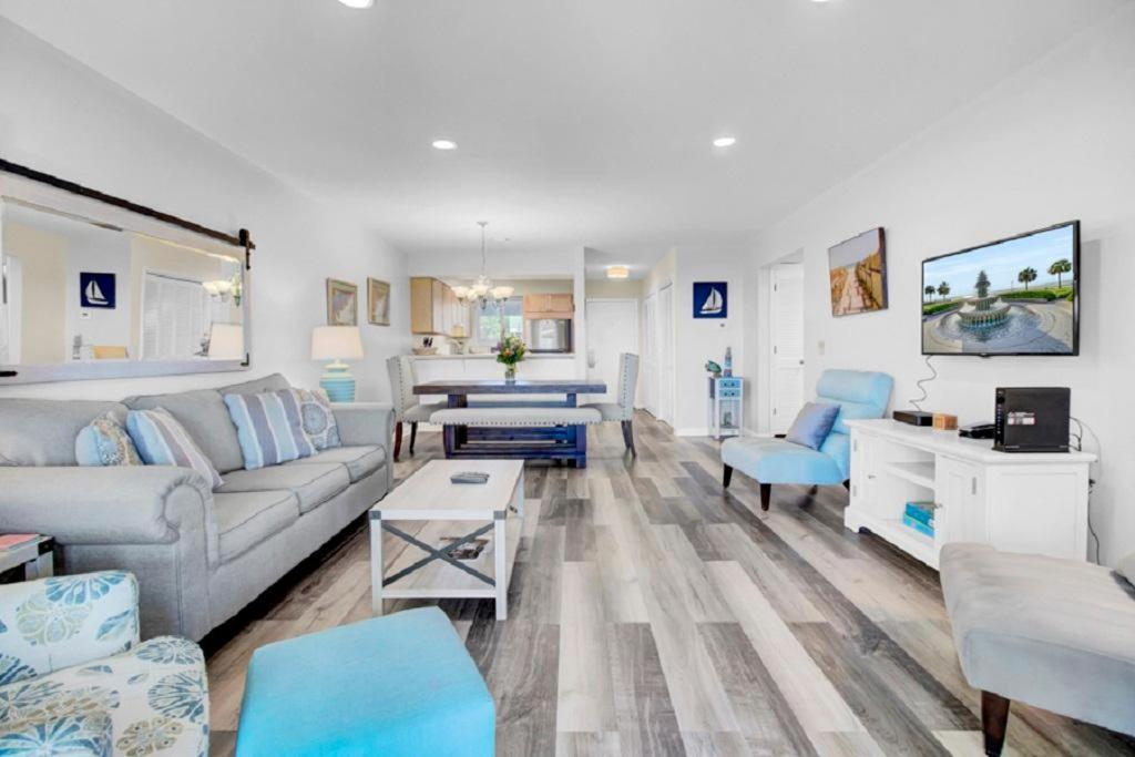 Mariner's Walk 12c By Wild Dunes, Oceanfront Holiday home *