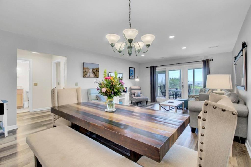 Holiday home Mariner's Walk 12c By Wild Dunes, Oceanfront