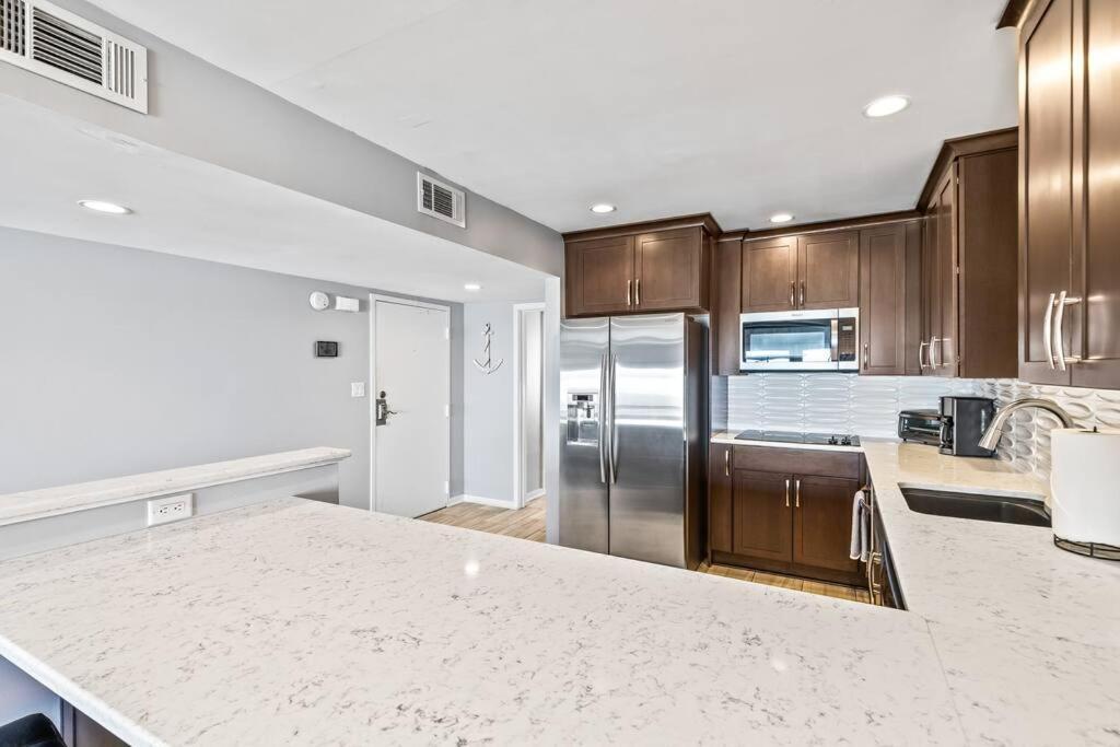 Seagrove 11c - Oceanfront View! Center Of Resort! *