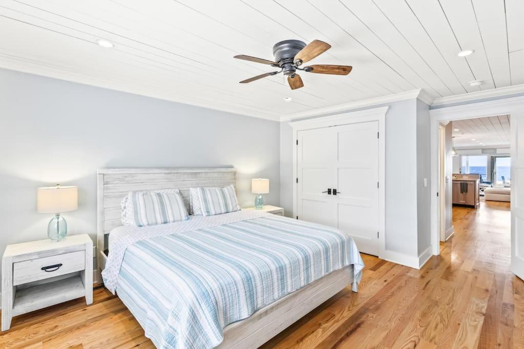 Apartment Club 31 - Luxurious Oceanfront - Walkout