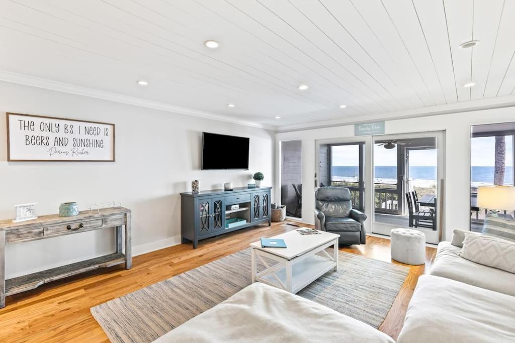 Apartment Club 31 - Luxurious Oceanfront - Walkout Isle of Palms