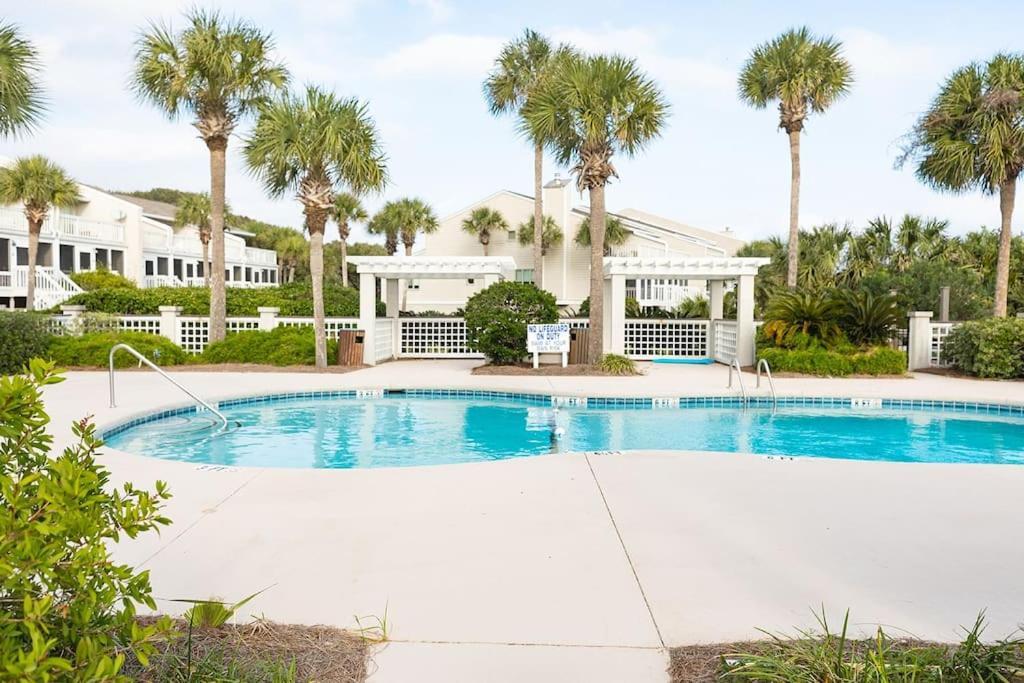 Club 31 - Luxurious Oceanfront - Walkout Isle of Palms
