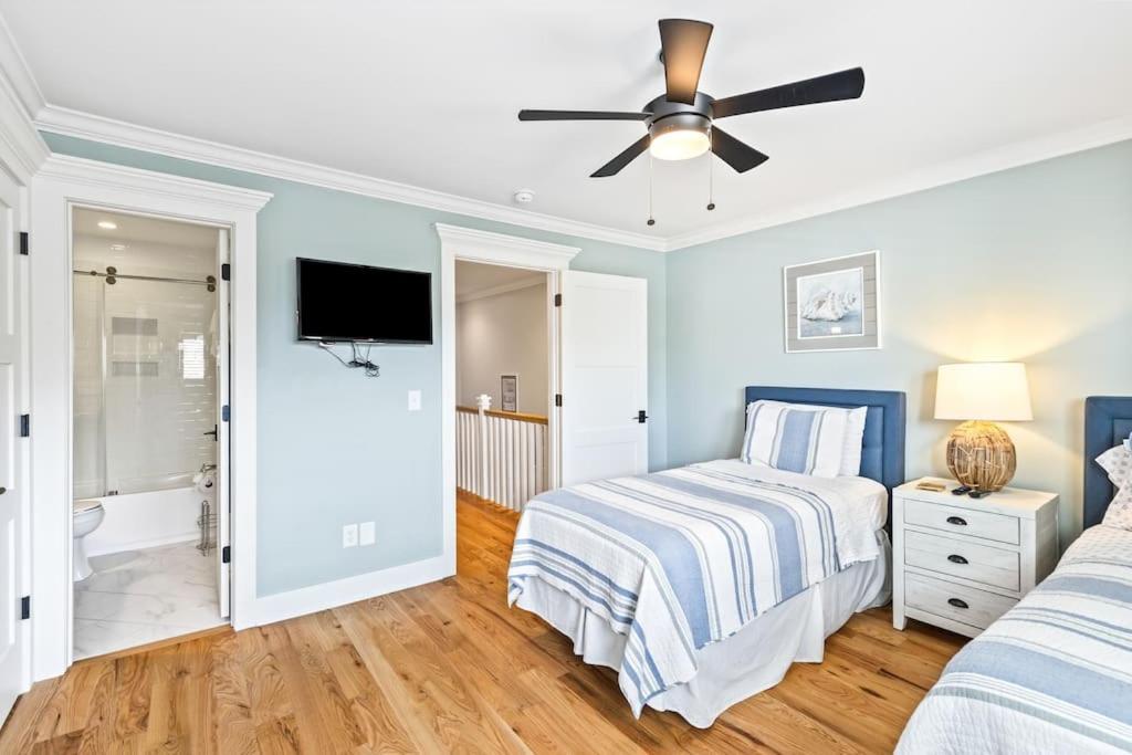 Apartment Club 31 - Luxurious Oceanfront - Walkout Isle of Palms