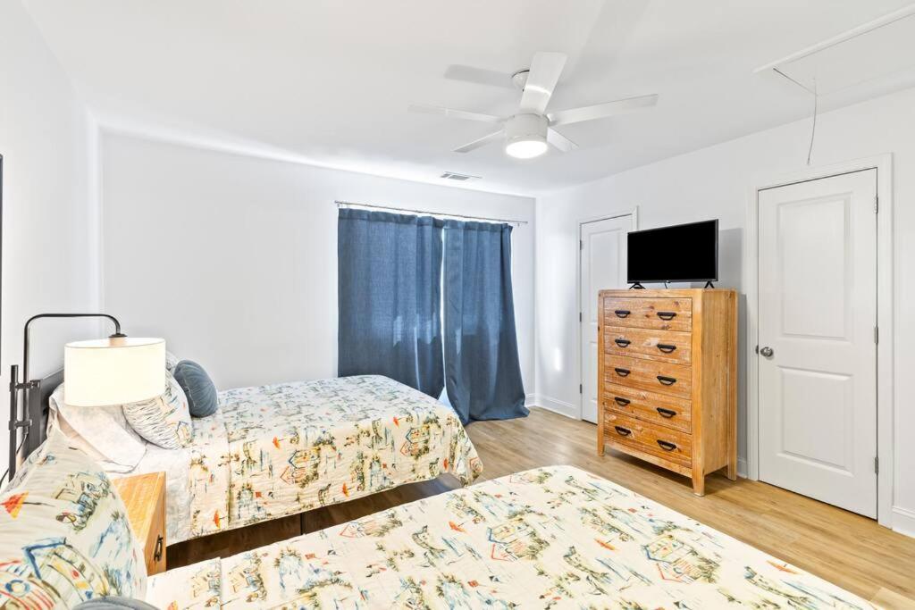 Mariner's Walk 12e - Modern Oceanfront Apartment *