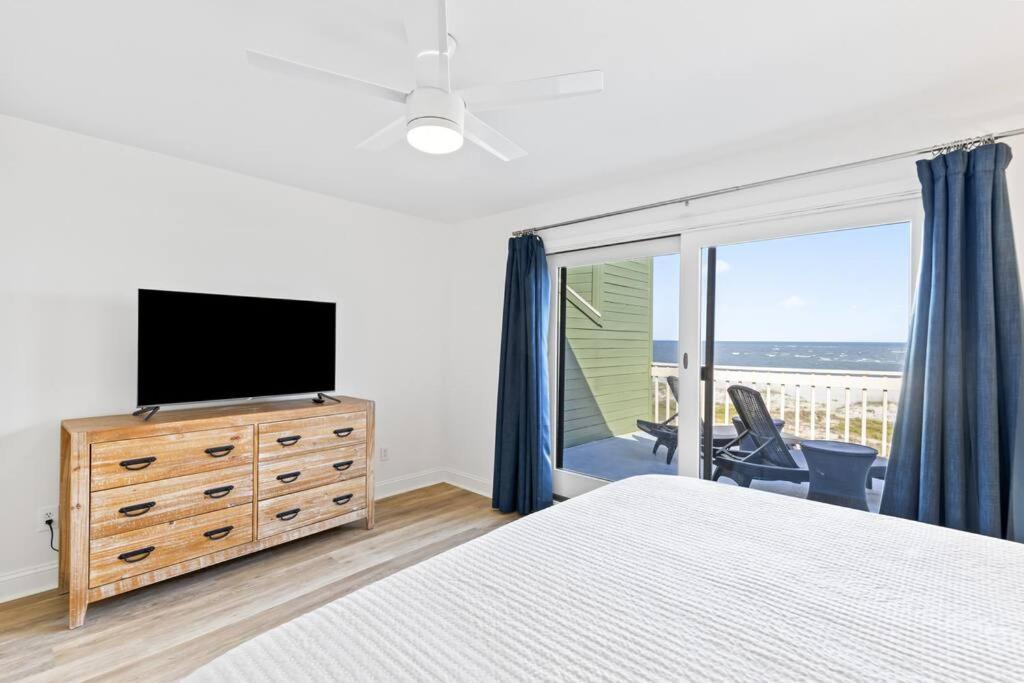 Apartment Mariner's Walk 12e - Modern Oceanfront *