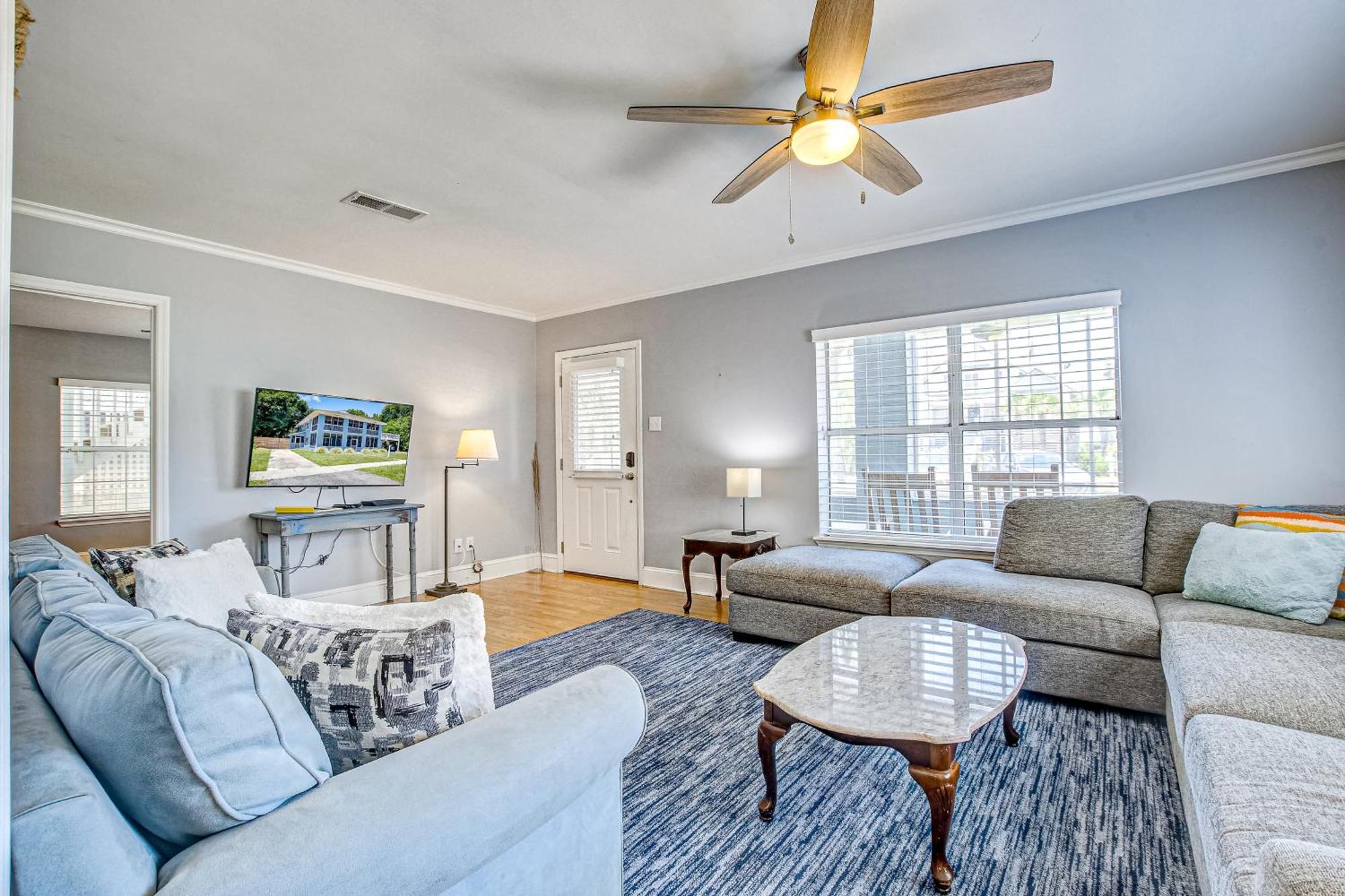 Palm Boulevard 2403 *