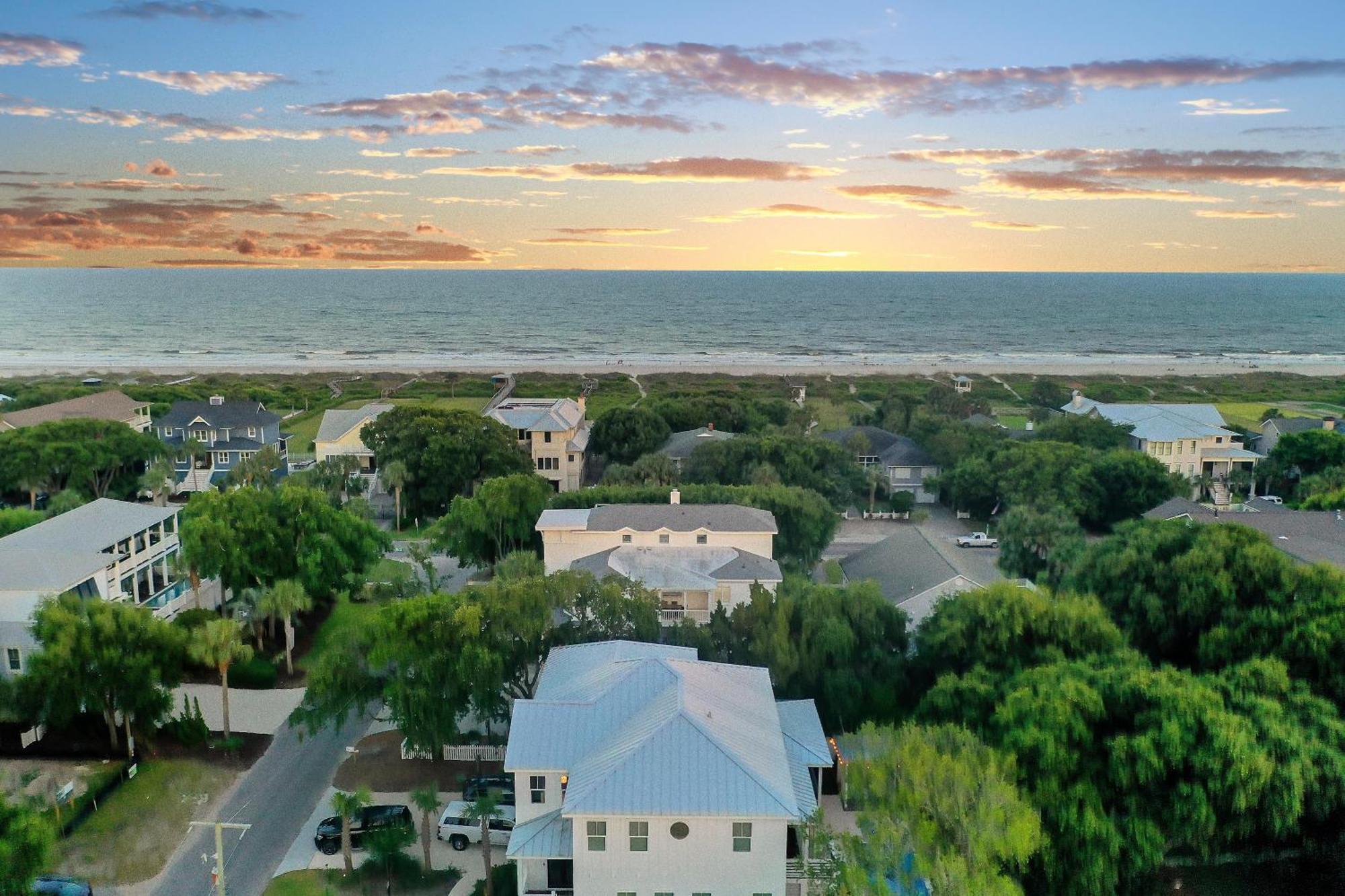 2807 Palm Blvd *