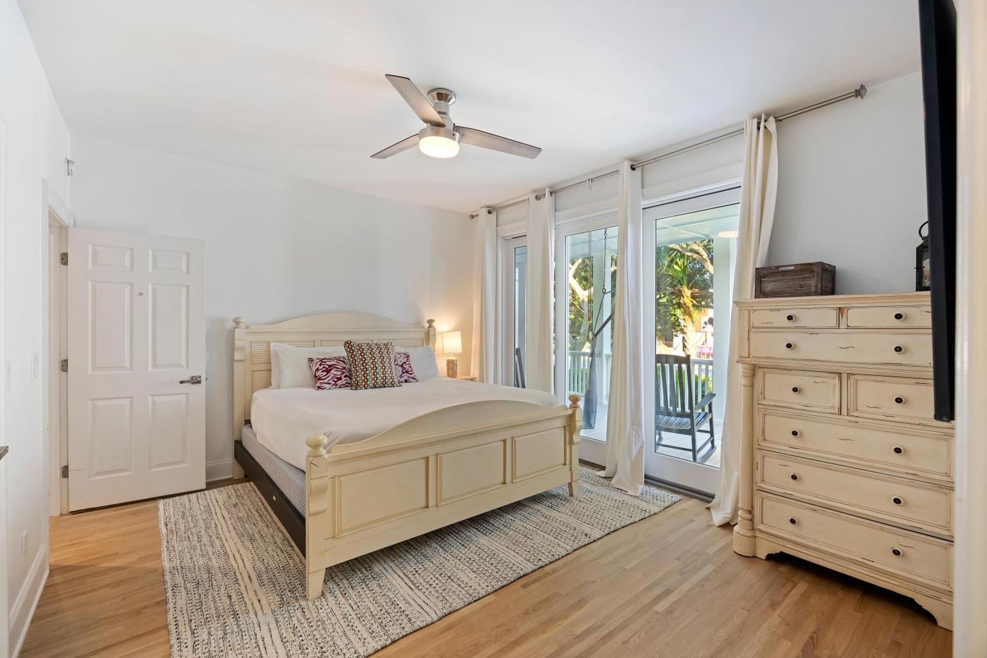 2807 Palm Blvd Isle of Palms
