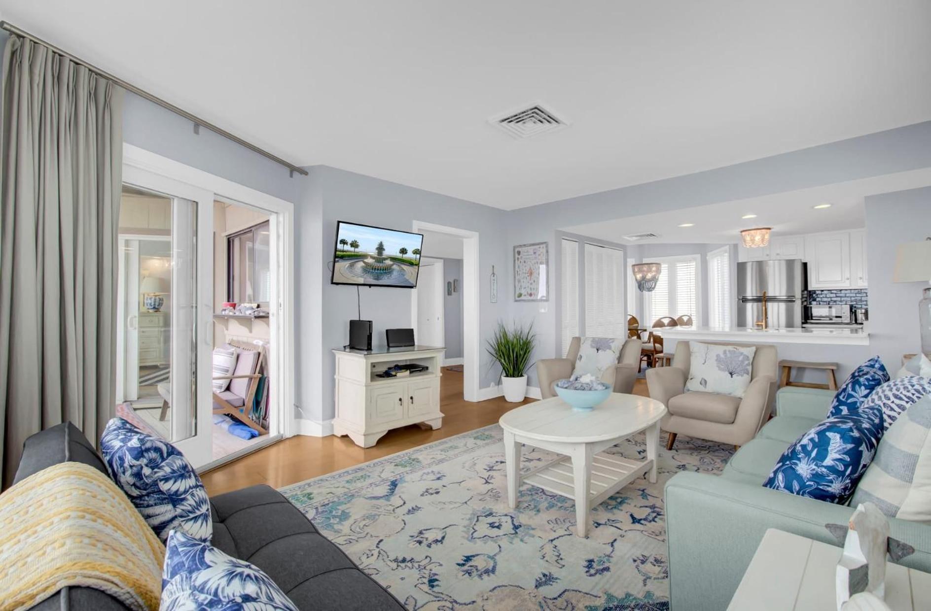 Apartment 204 B Port O Call By Avantstay Beachfront