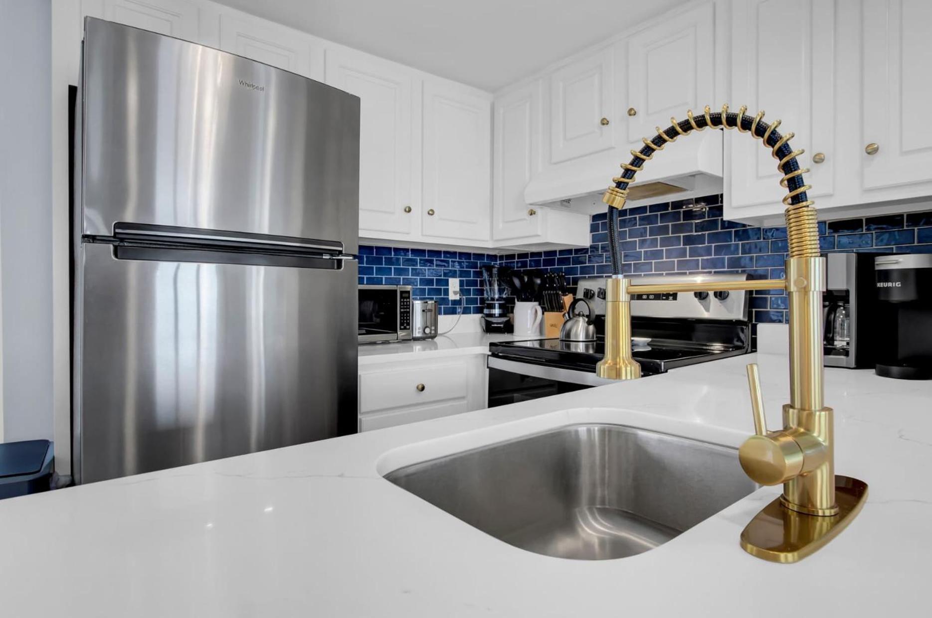 204 B Port O Call By Avantstay Beachfront Apartment Isle of Palms
