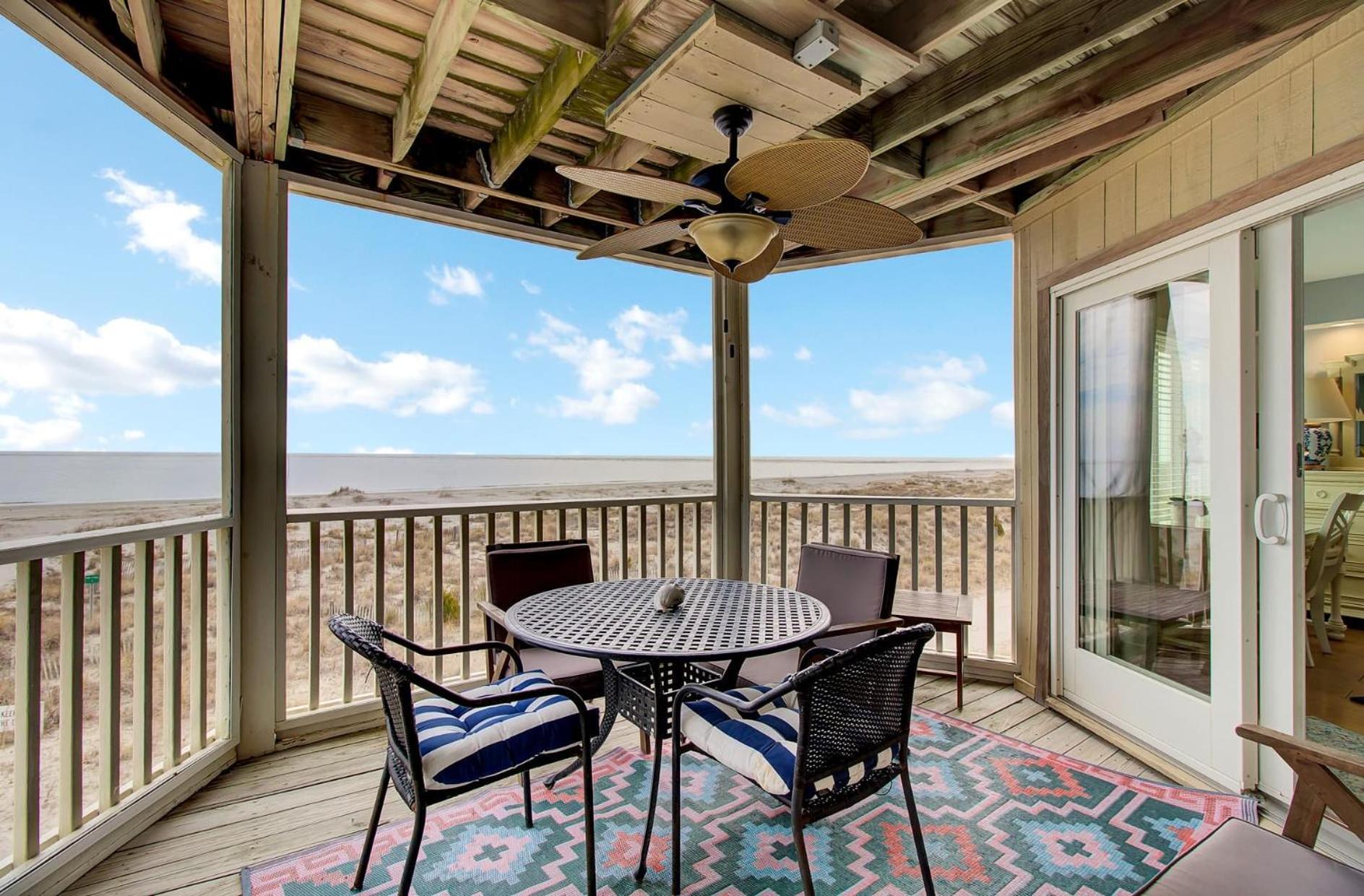 Apartment 204 B Port O Call By Avantstay Beachfront Isle of Palms