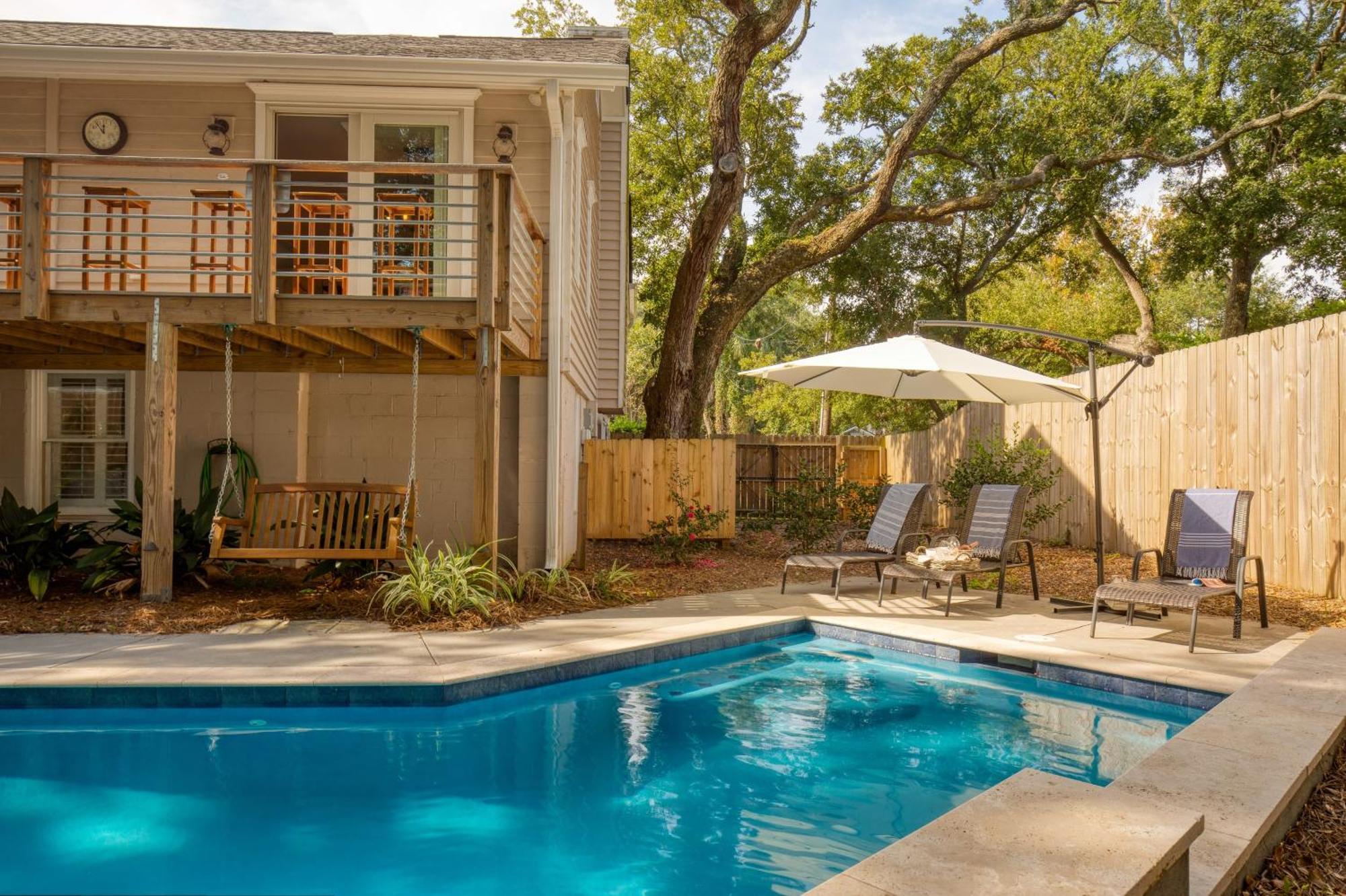 Palmetto By Avantstay Gorgeous Character W Pool Sun Pool Table Holiday home *