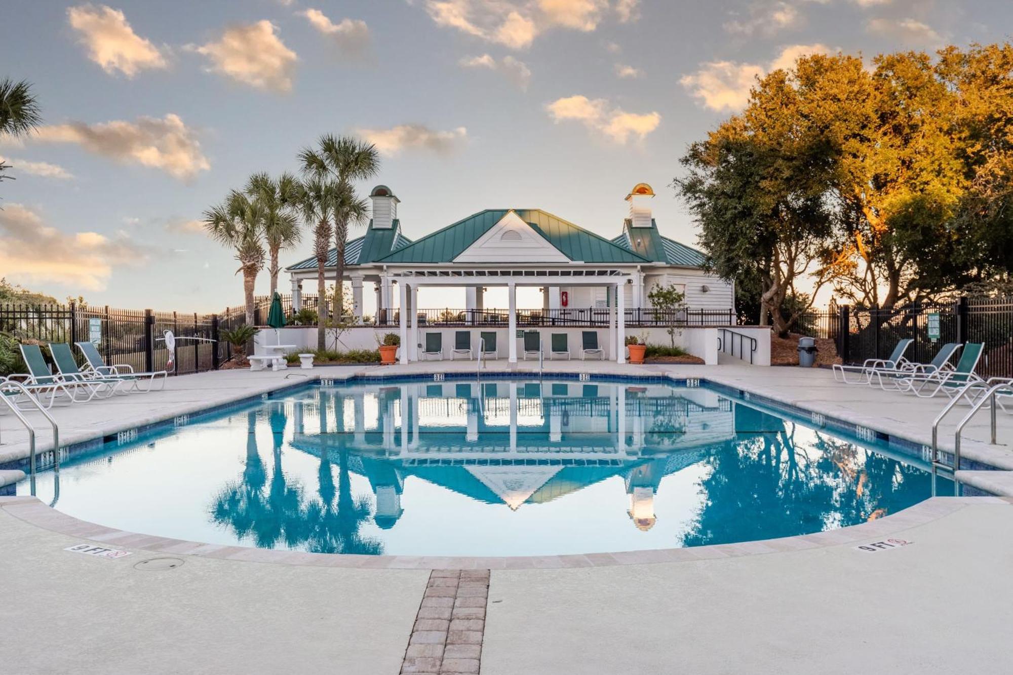 High Tide By Avantstay Incredible Front W Pool Holiday home