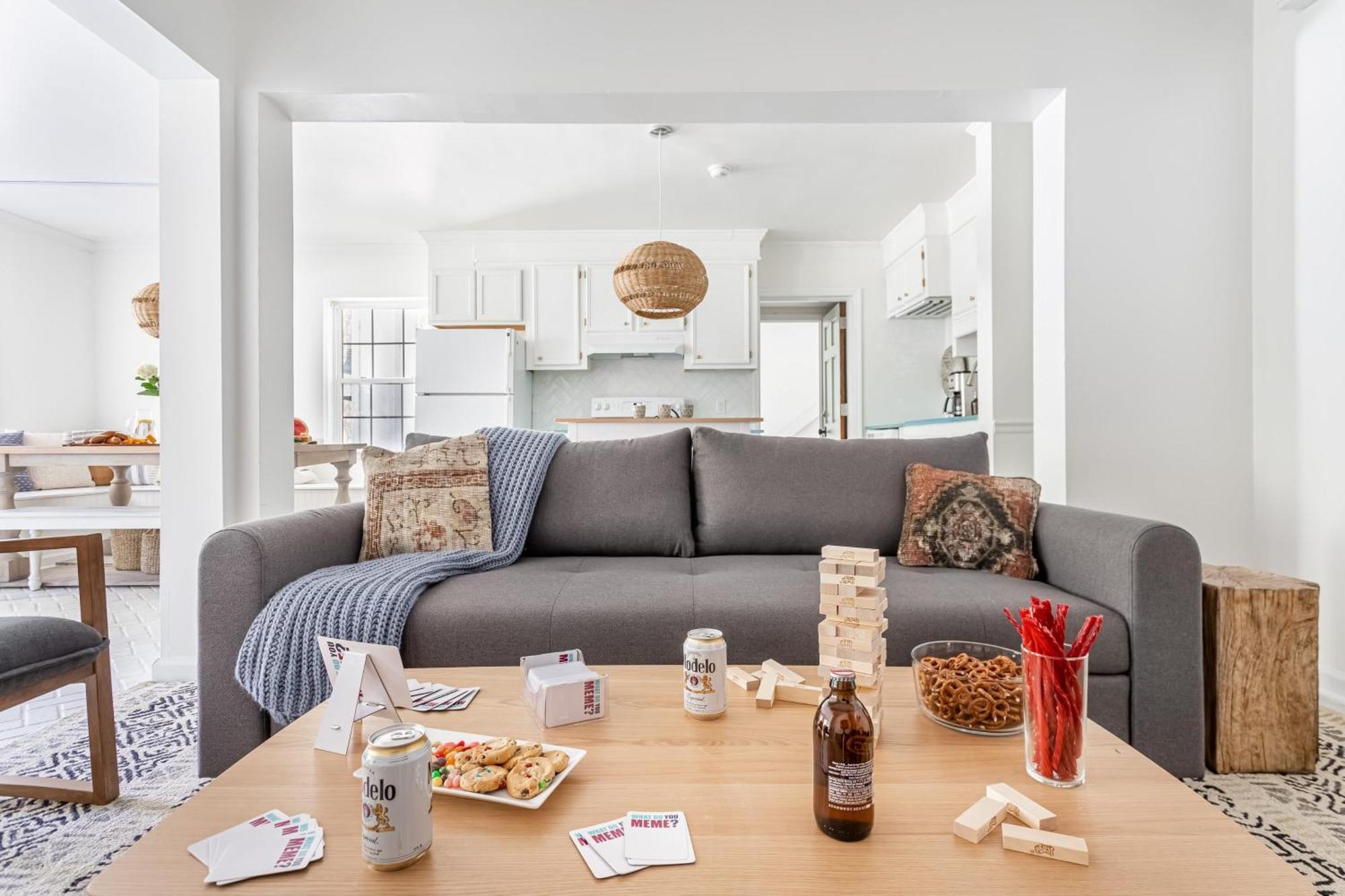 Cast Away By Avantstay Stunning Modern Near W Two Kitchens