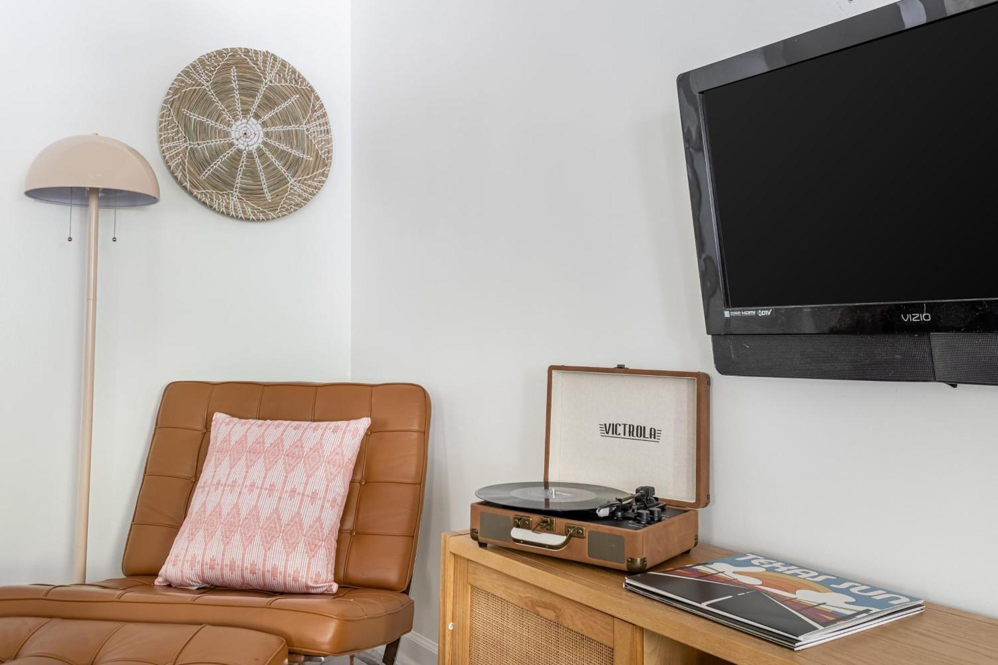 Cast Away By Avantstay Stunning Modern Near W Two Kitchens Holiday home *