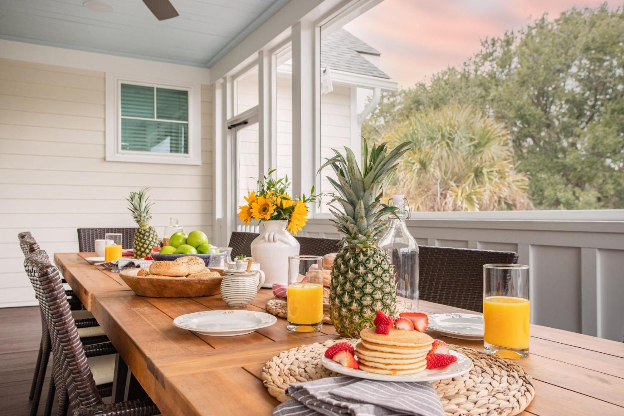 Holiday home Pelican By Avantstay Stunning Getaway W Pool Outdoor Kitchen Isle of Palms