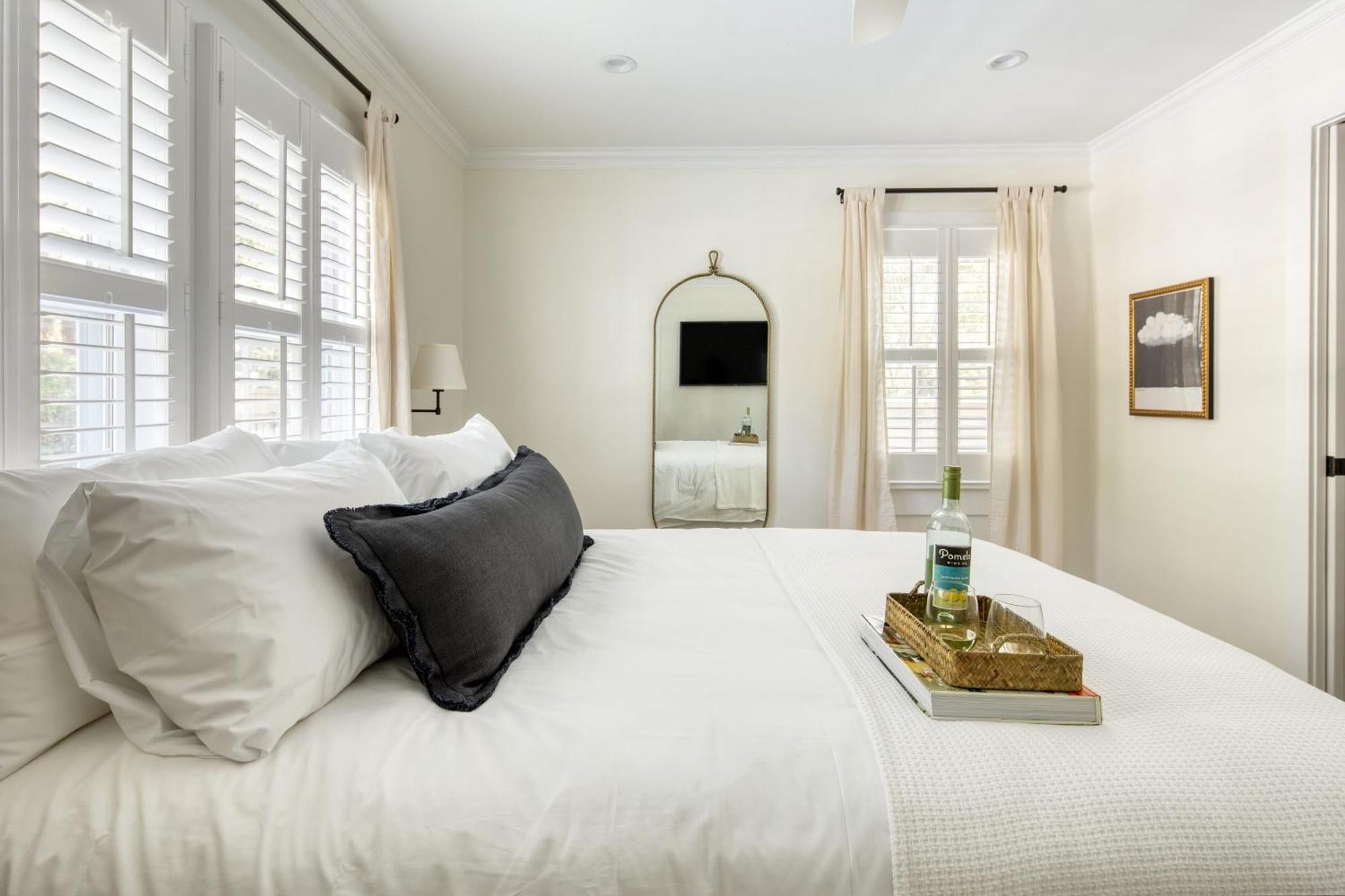 Sawyer By Avantstay Stunning W Pool Holiday home