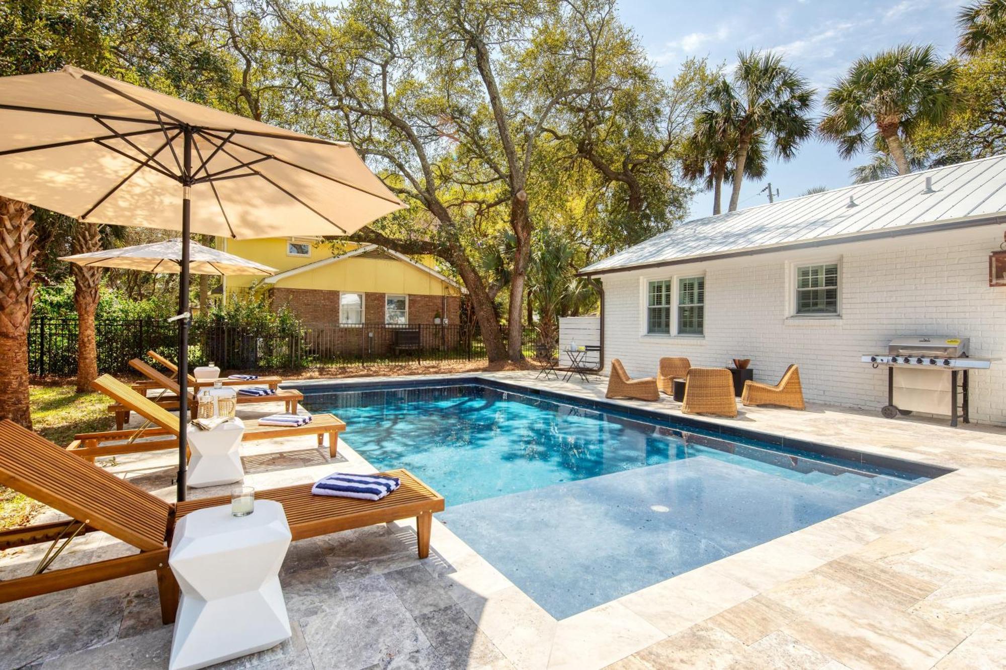 Sawyer By Avantstay Stunning W Pool Holiday home *