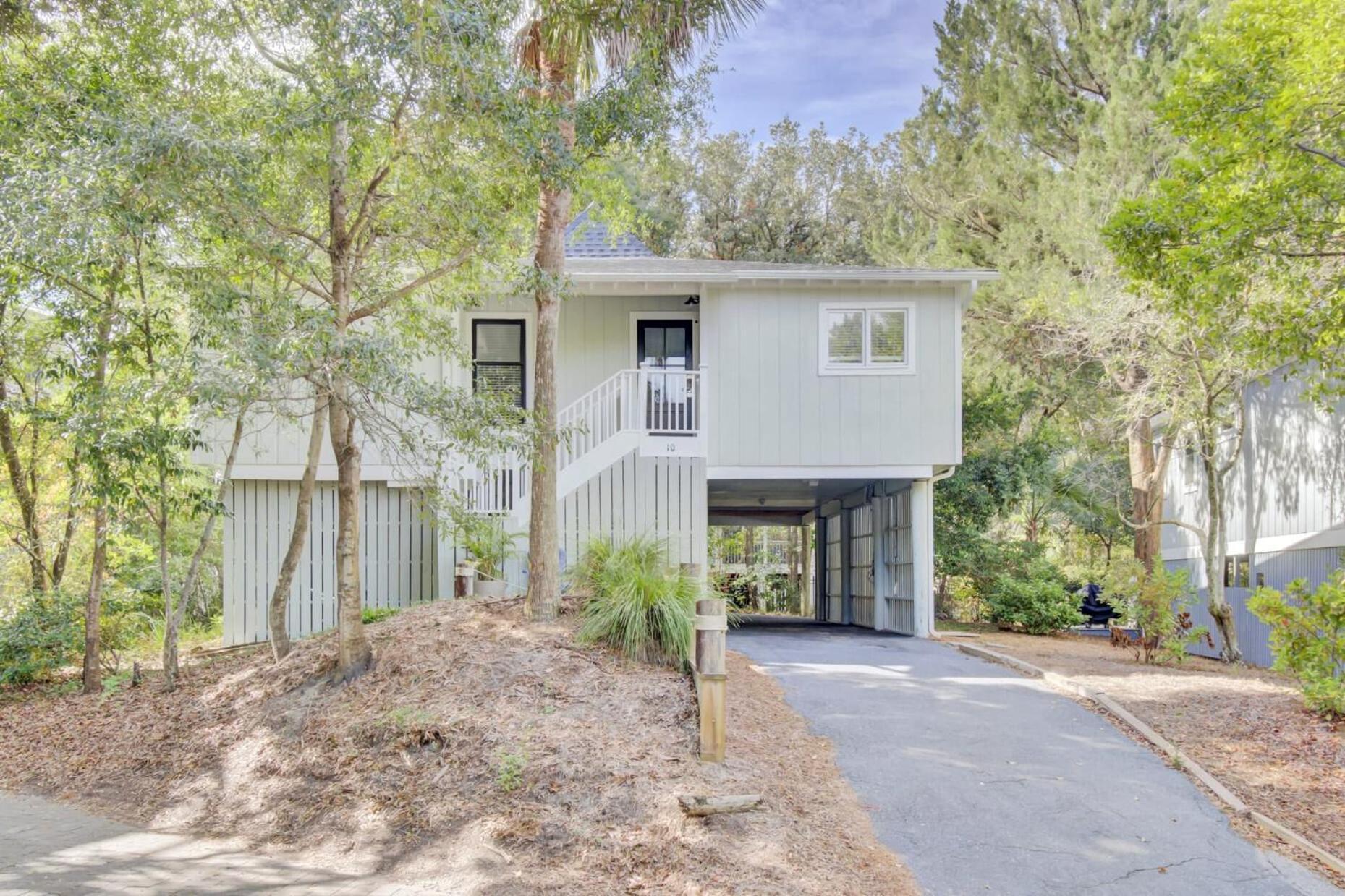 Holiday home 10 Sandcrab Court By Avantstay Beautiful W Deck Walk To The Isle of Palms