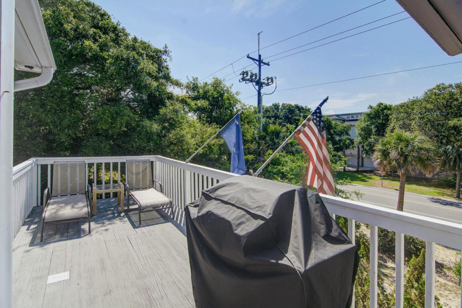 Holiday home 12 42nd Avenue By Avantstay 2 Mins To The Screened In Porch Isle of Palms