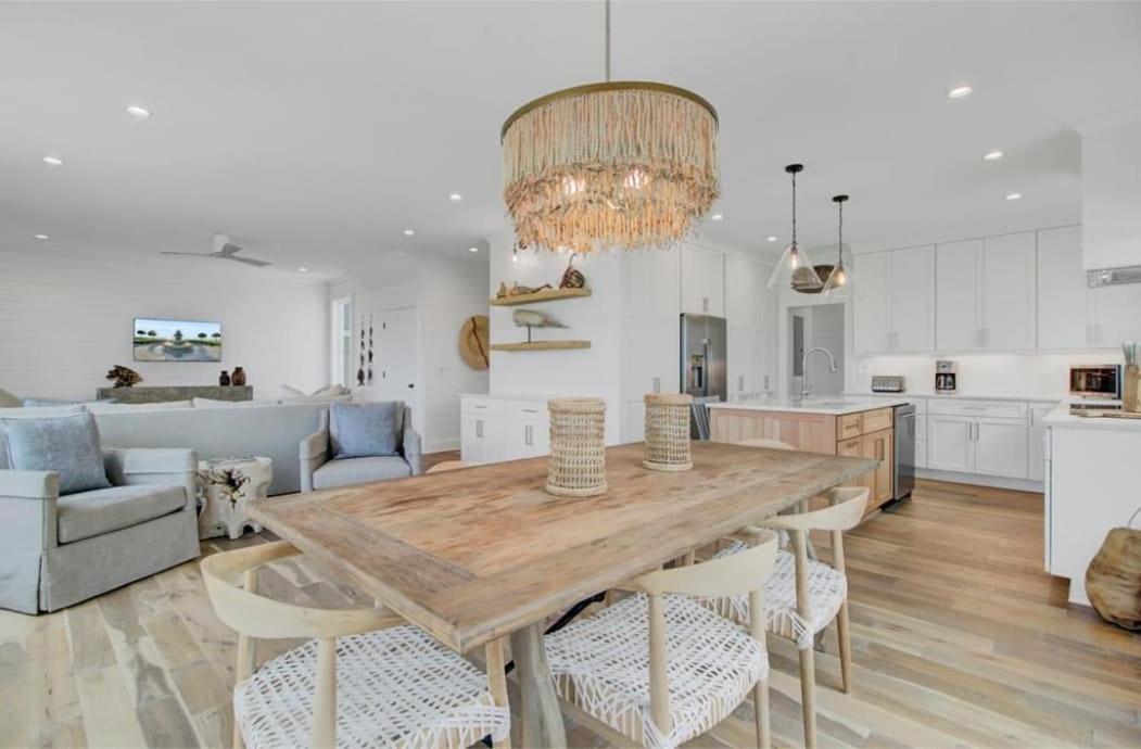 17 Marsh Island Lane By Avantstay Modern W Amazing Views Holiday home