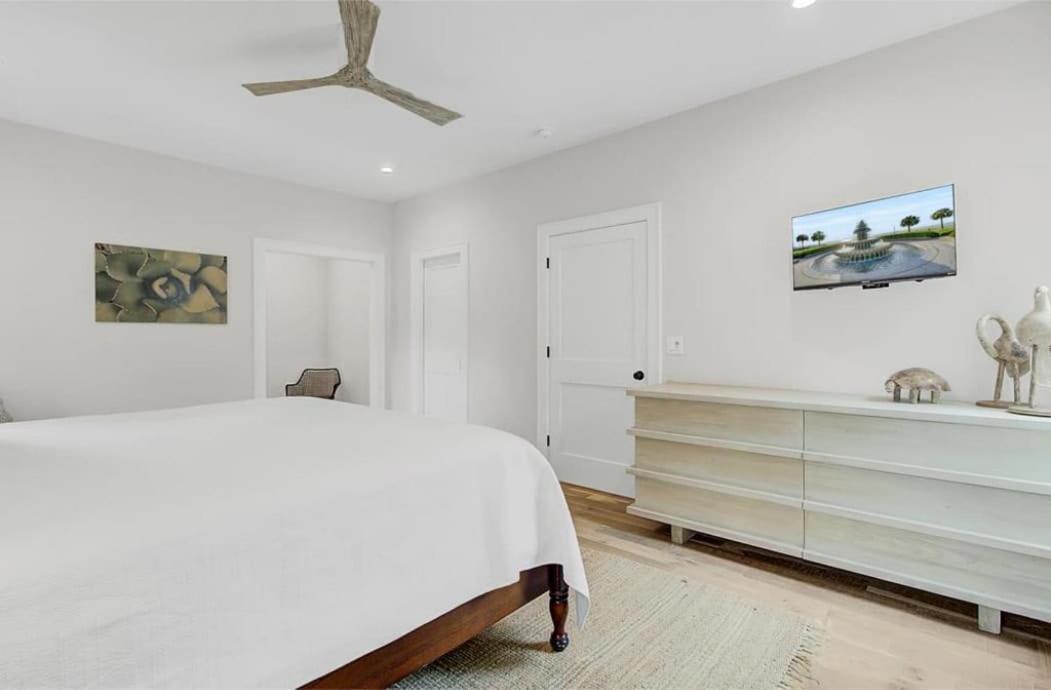 17 Marsh Island Lane By Avantstay Modern W Amazing Views Holiday home