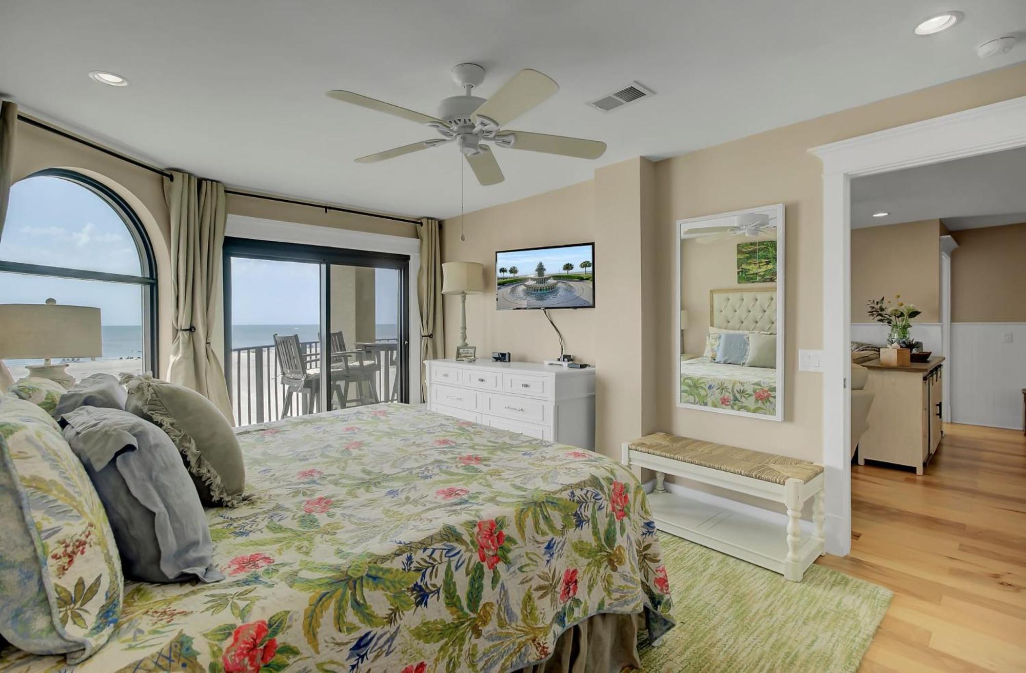 Apartment 211 Seascape By Avantstay Oceanfront View Pool Isle of Palms
