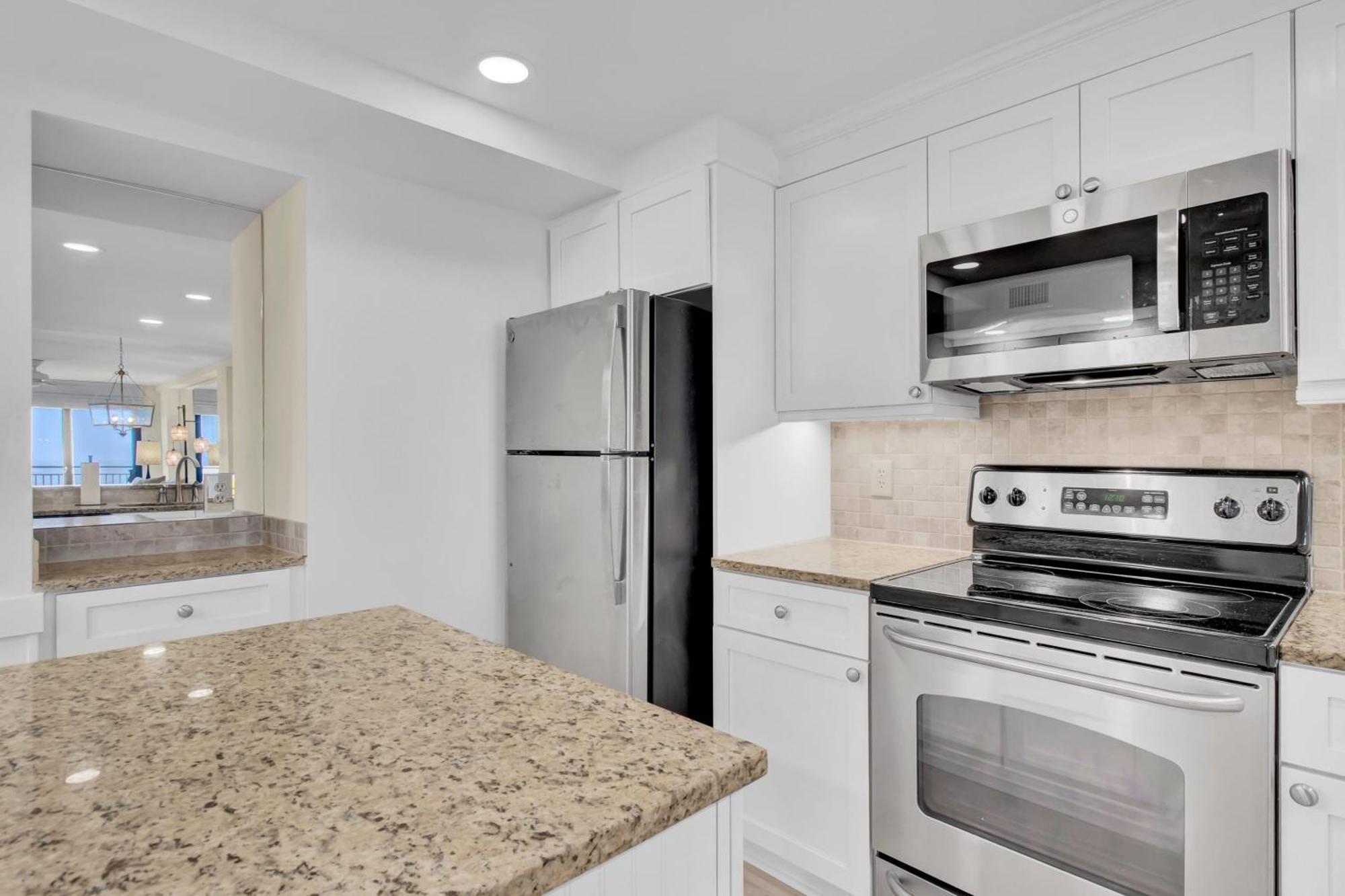 303a Shipwatch By Avantstay Ocean View Shared Pool Boardwalk To Isle of Palms