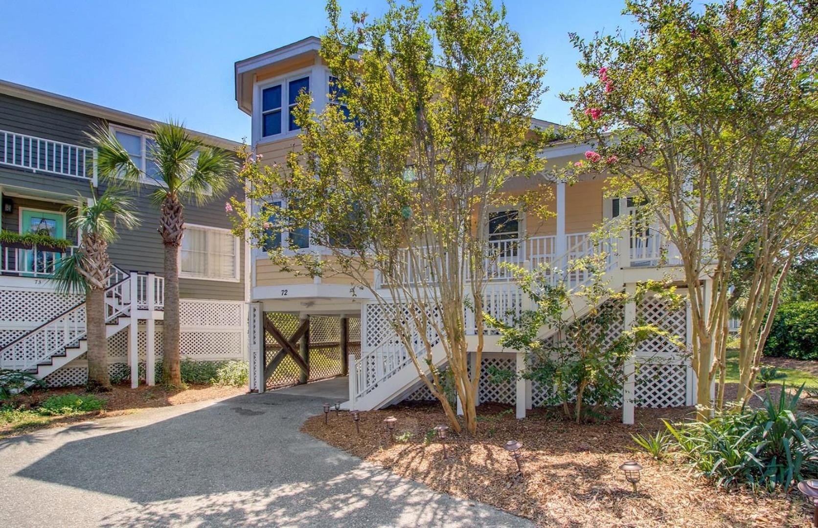 72 Pelican Bay Avantstay Community Pool Decks Holiday home