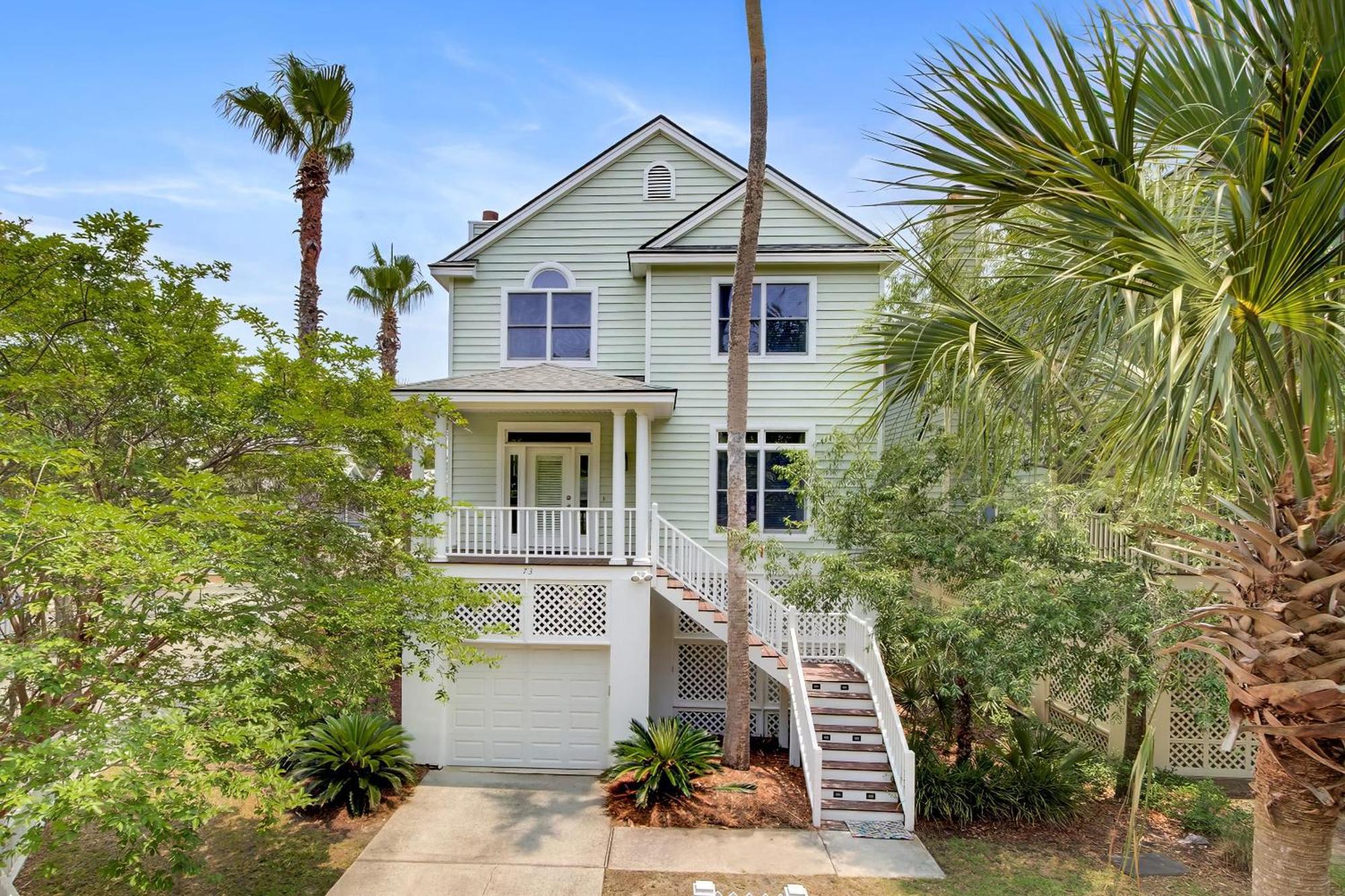 Holiday home 73 Grand Pavilion By Avantstay Corner Lot Porch Isle of Palms