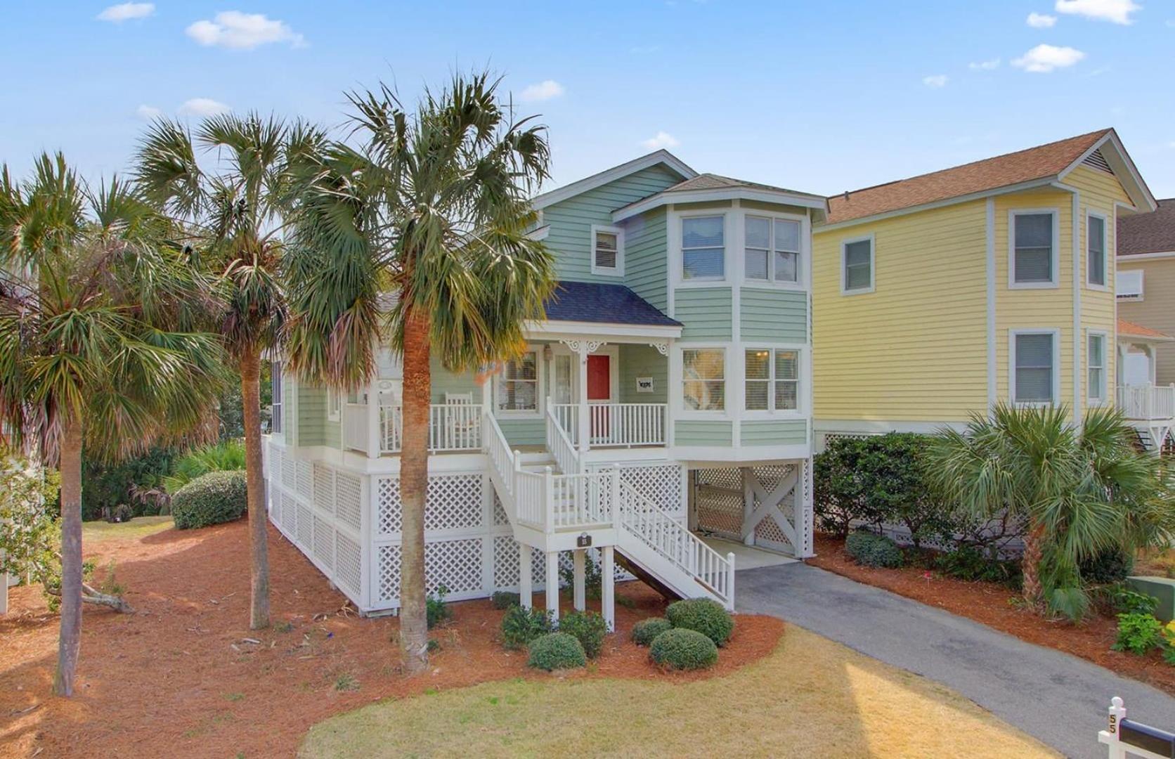 Holiday home 55 Pelican Bay By Avantstay Easy Access Shared Pool Lagoon Fishing *