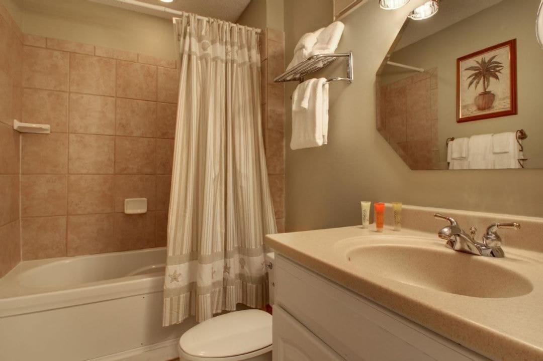 Apartment 102 E Port O Call By Avantstay Beachfront Ocean Views Communal Pool Isle of Palms