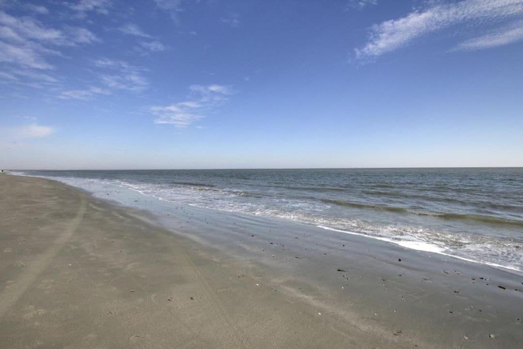 102 E Port O Call By Avantstay Beachfront Ocean Views Communal Pool Isle of Palms