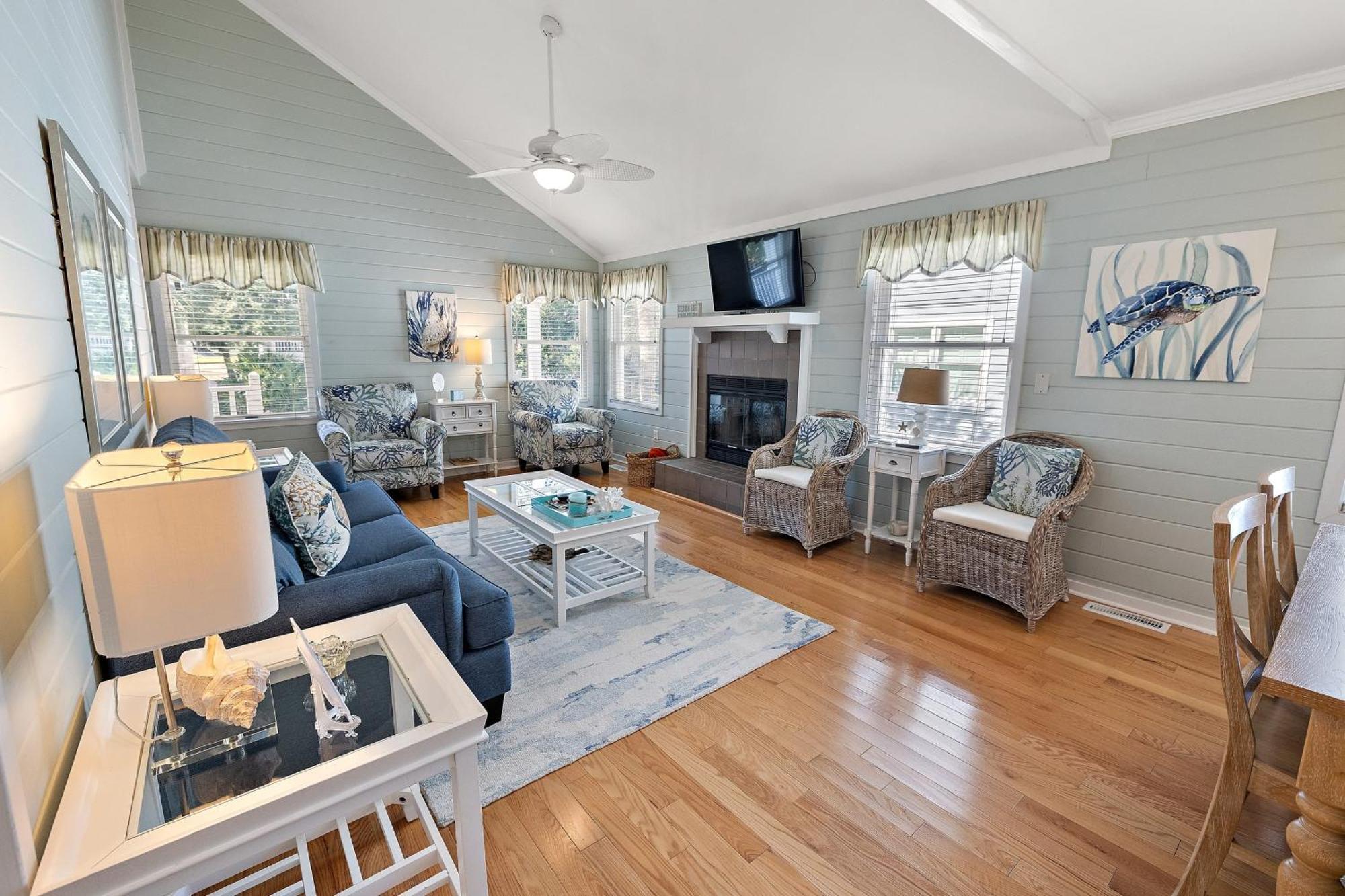 55 Pelican Bay By Avantstay Easy Access Shared Pool Lagoon Fishing