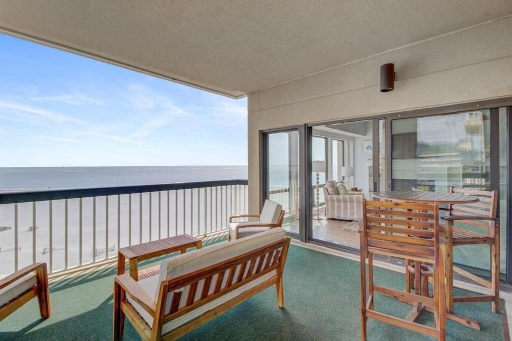 Apartment 1405 Ocean By Avantstay Oceanfront W Shared Pool Isle of Palms