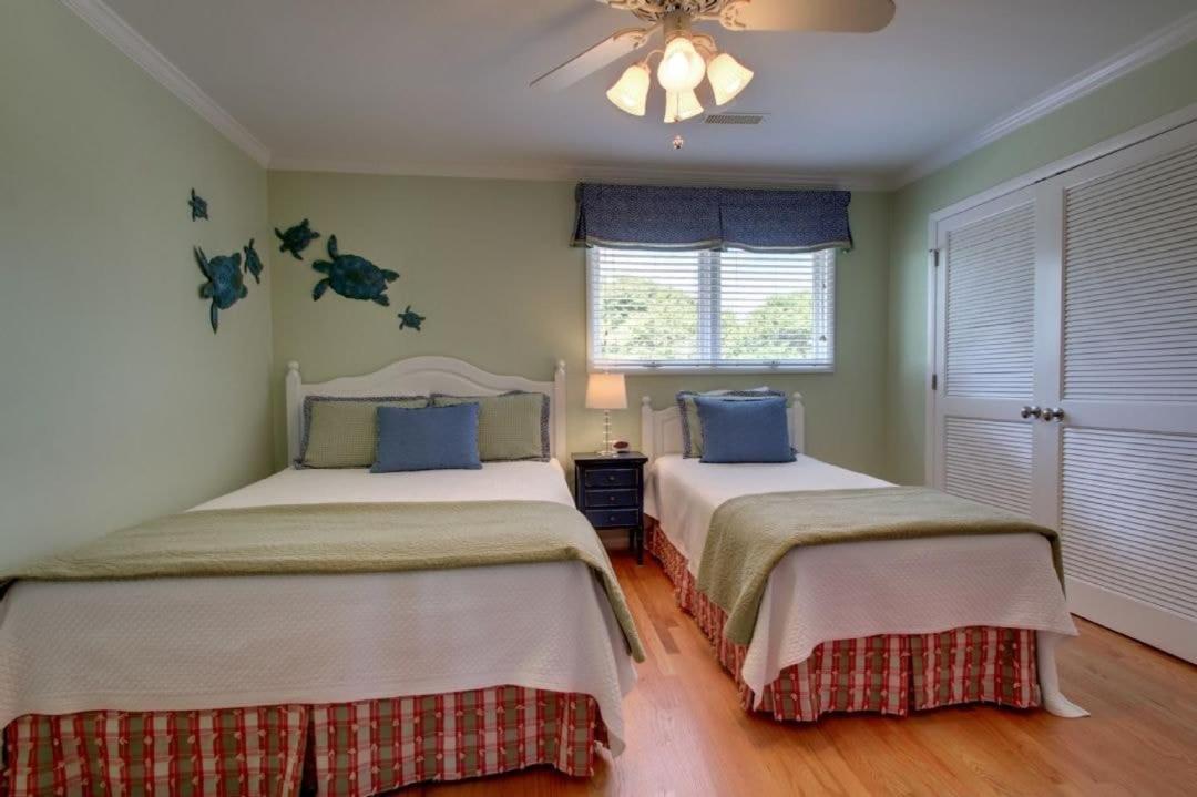 Beachfront Bliss By Avantstay Oceanfront Views Isle of Palms