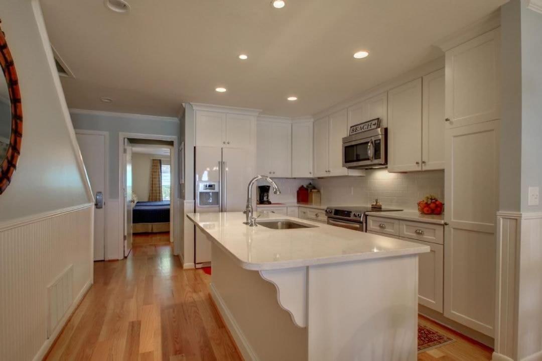 Beachfront Bliss By Avantstay Oceanfront Views Holiday home *