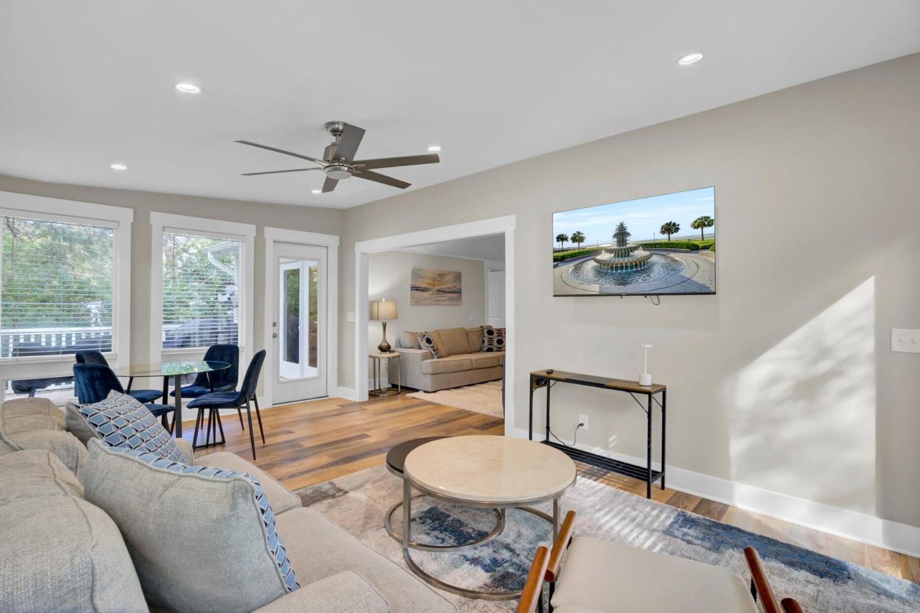 10 Sandcrab Court By Avantstay Beautiful W Deck Walk To The Holiday home Isle of Palms