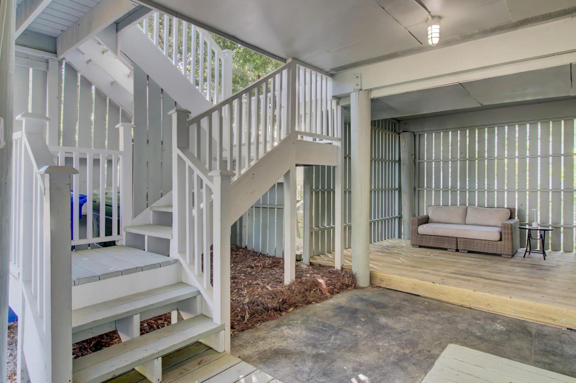 Holiday home 10 Sandcrab Court By Avantstay Beautiful W Deck Walk To The Isle of Palms