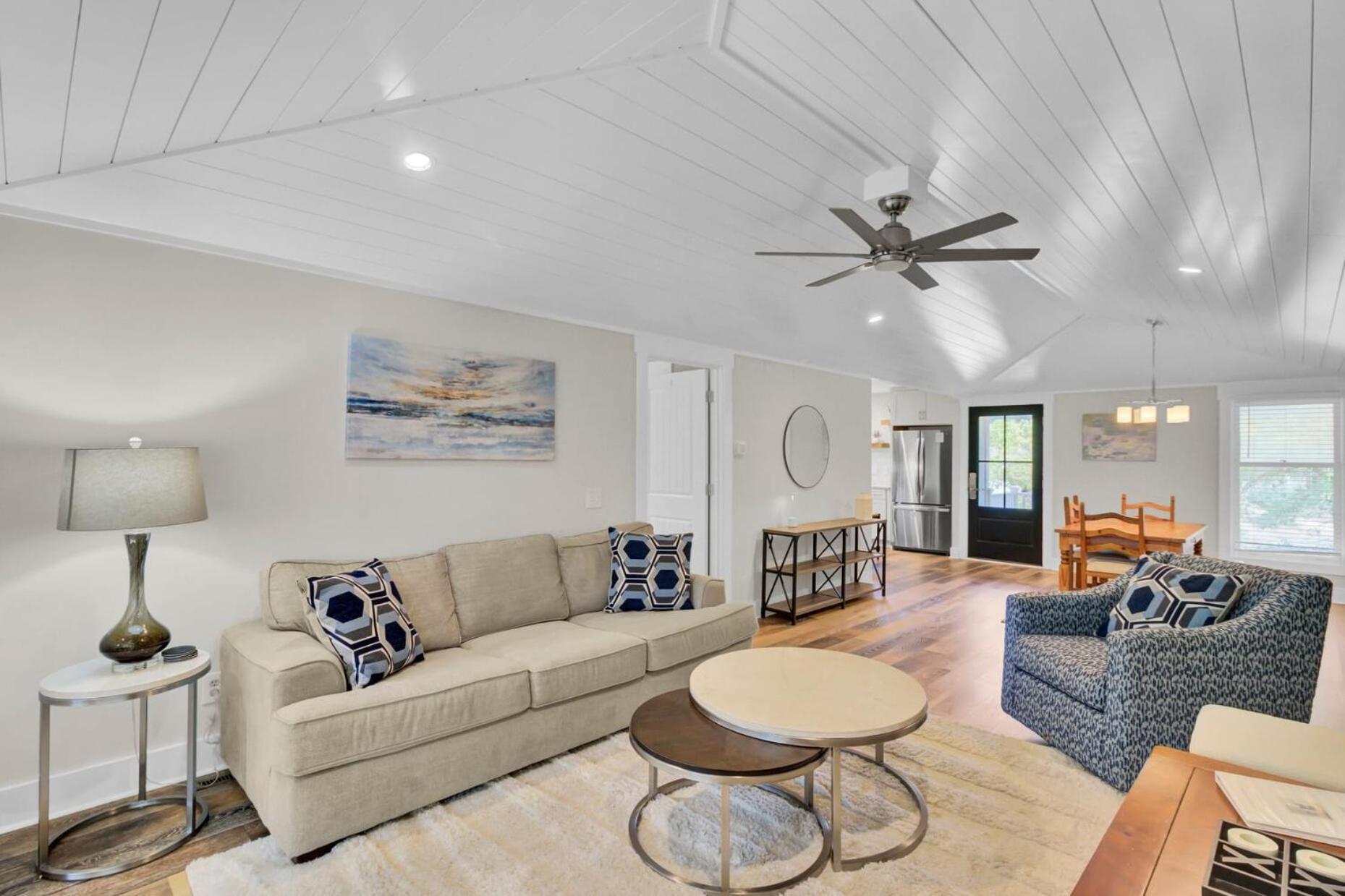 10 Sandcrab Court By Avantstay Beautiful W Deck Walk To The Holiday home *