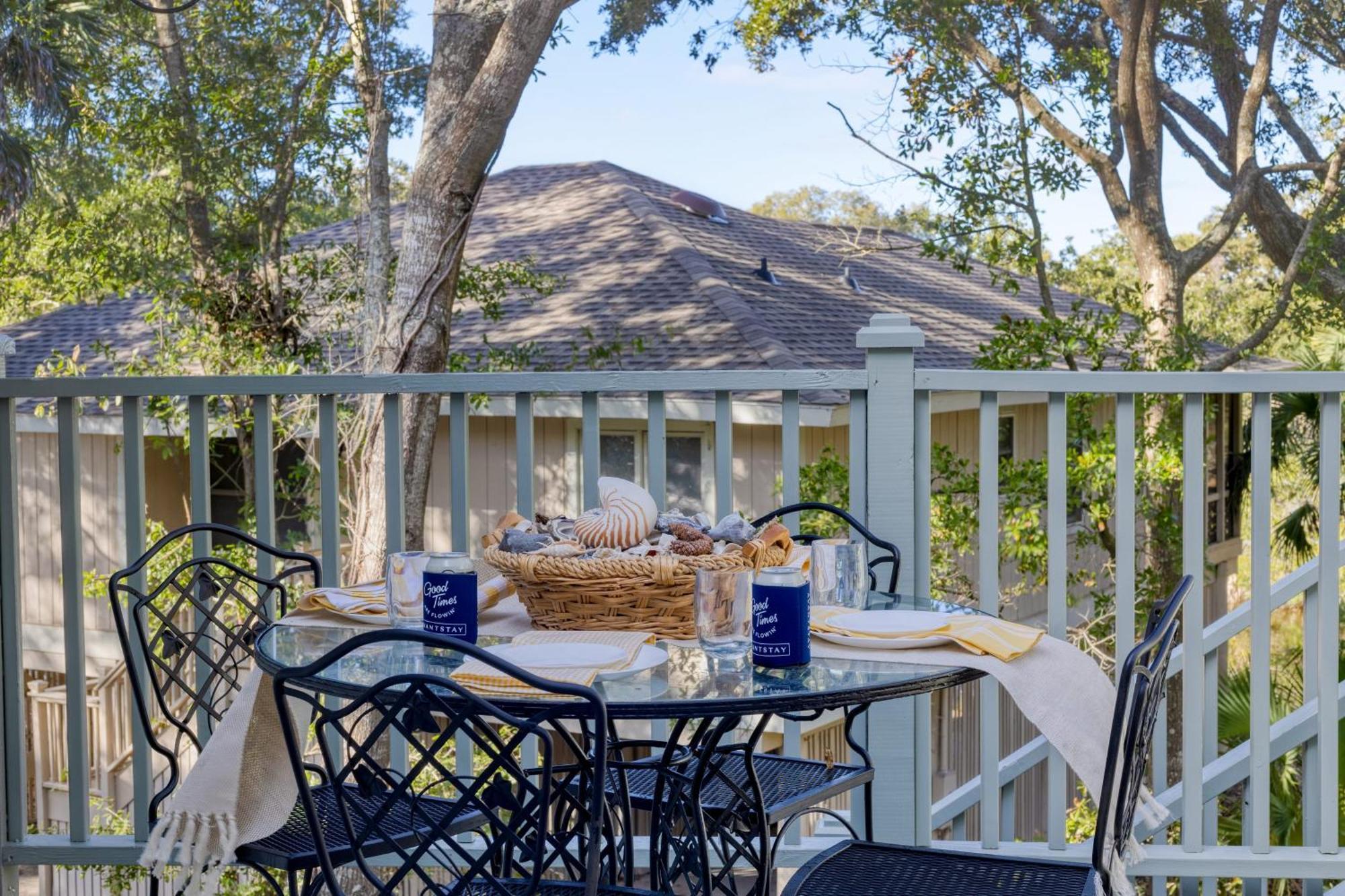Conch By Avantstay Walk To Beach Deck Fireplace Outdoor Dining Holiday home