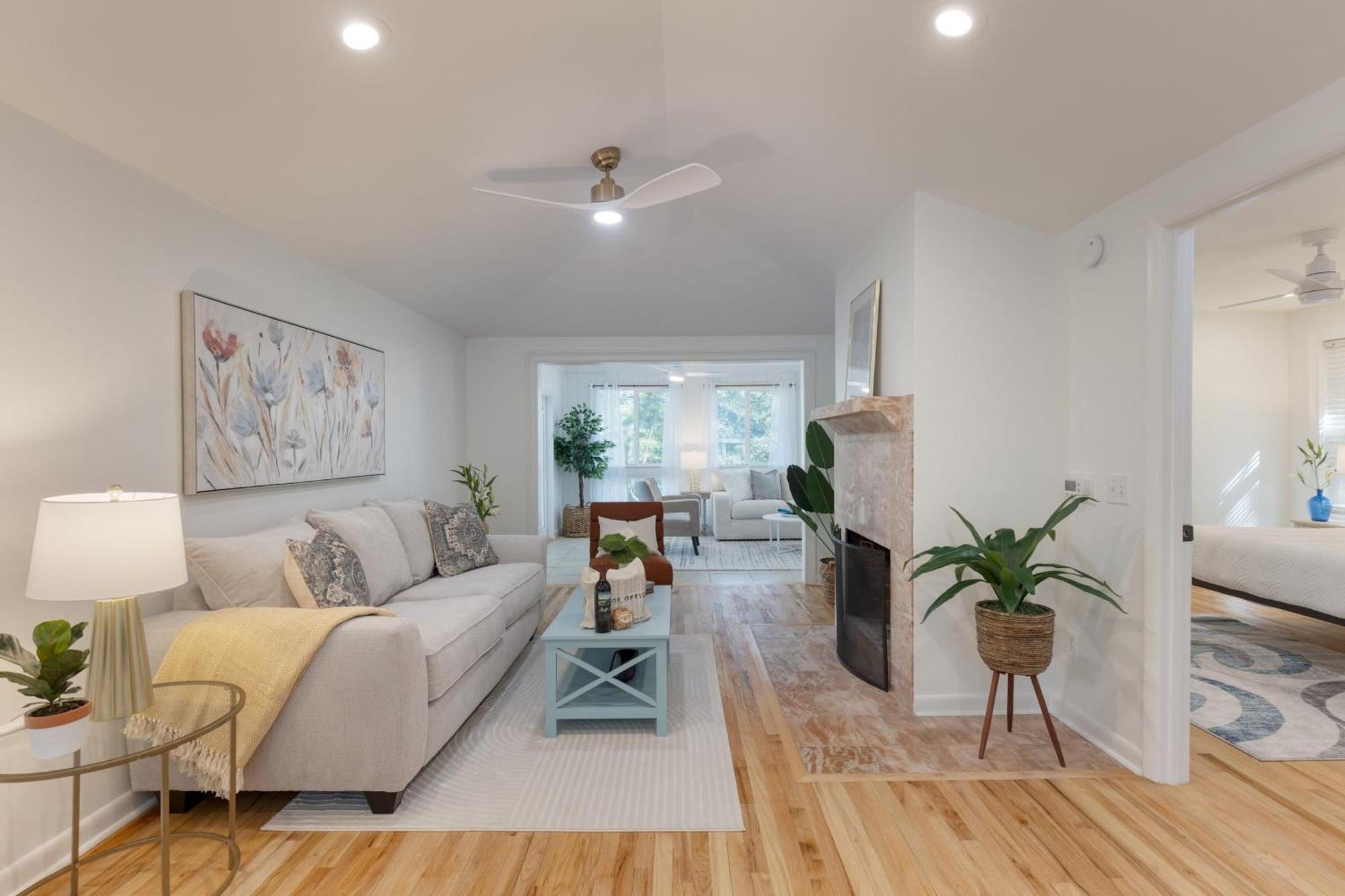 Holiday home Conch By Avantstay Walk To Beach Deck Fireplace Outdoor Dining Isle of Palms