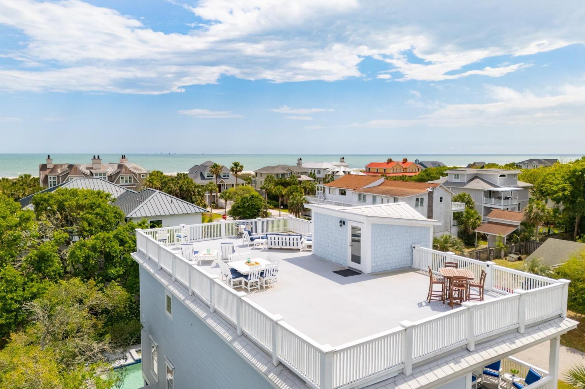Holiday home 3800 Cameron Avantstay Pool Ocean Views Deck Isle of Palms