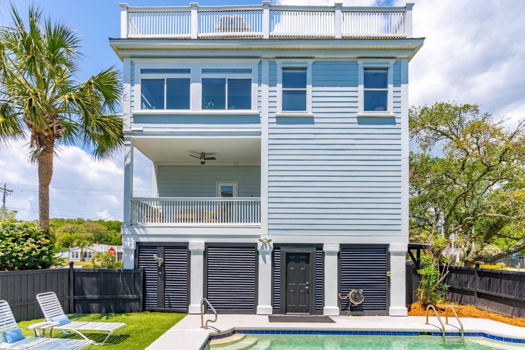3800 Cameron Avantstay Pool Ocean Views Deck Isle of Palms