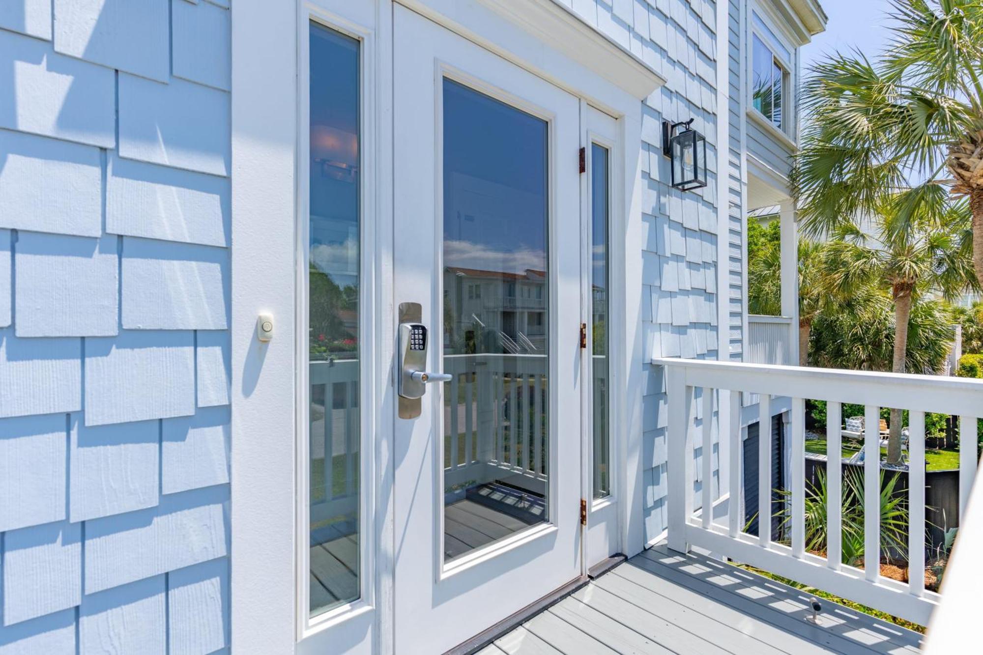 3800 Cameron Avantstay Pool Ocean Views Deck Holiday home Isle of Palms
