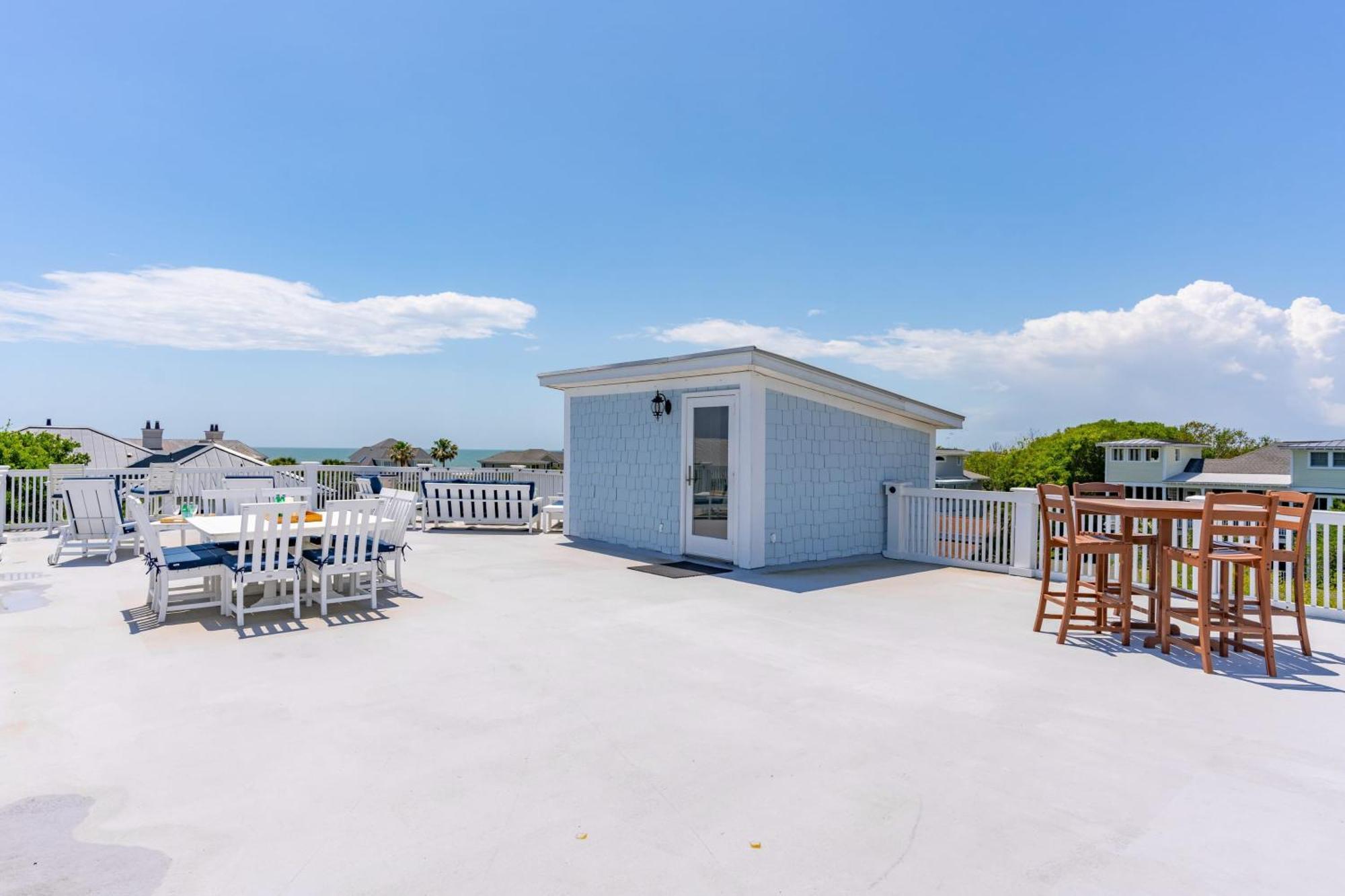 Holiday home 3800 Cameron Avantstay Pool Ocean Views Deck Isle of Palms
