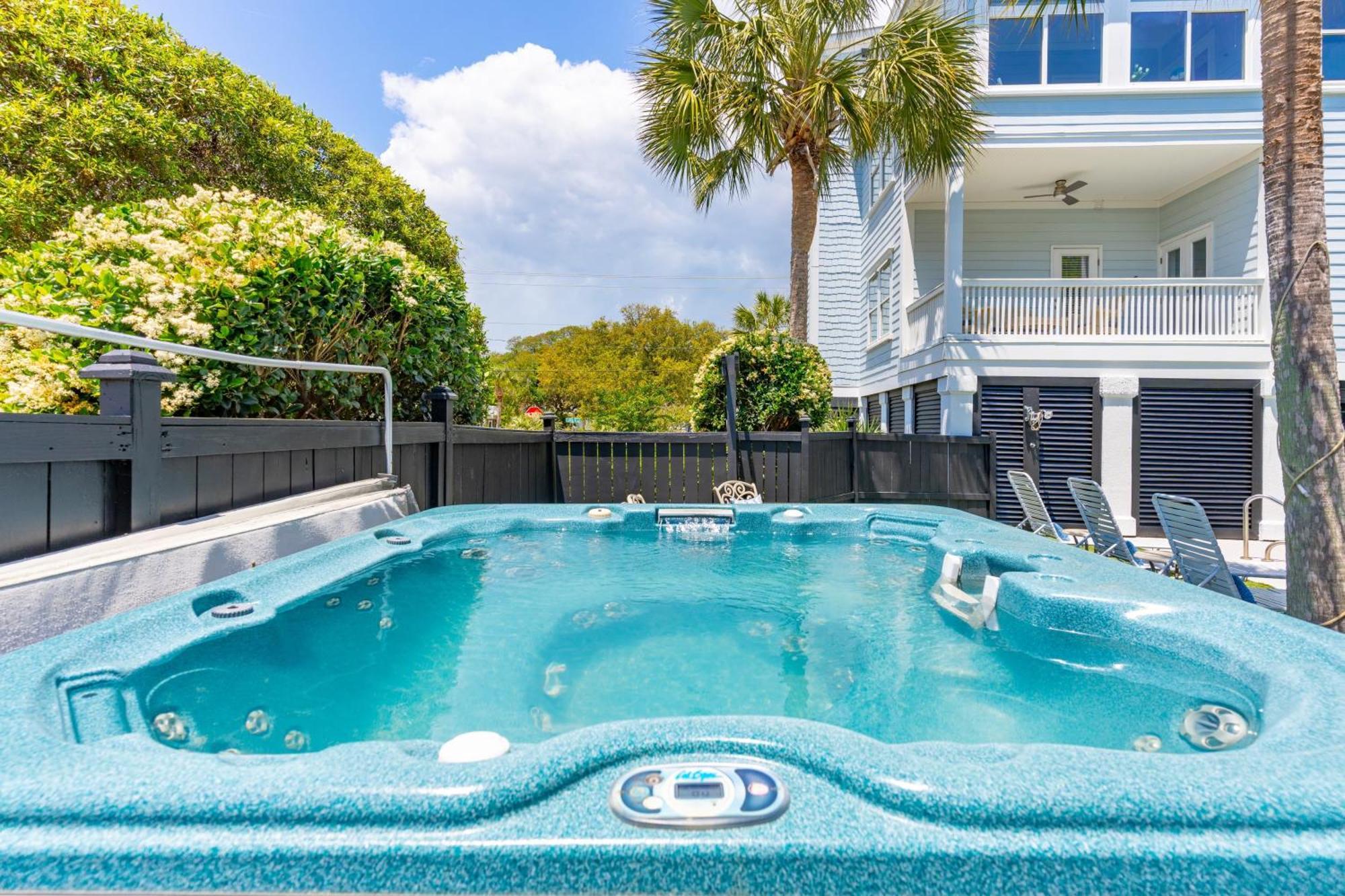 3800 Cameron Avantstay Pool Ocean Views Deck Holiday home