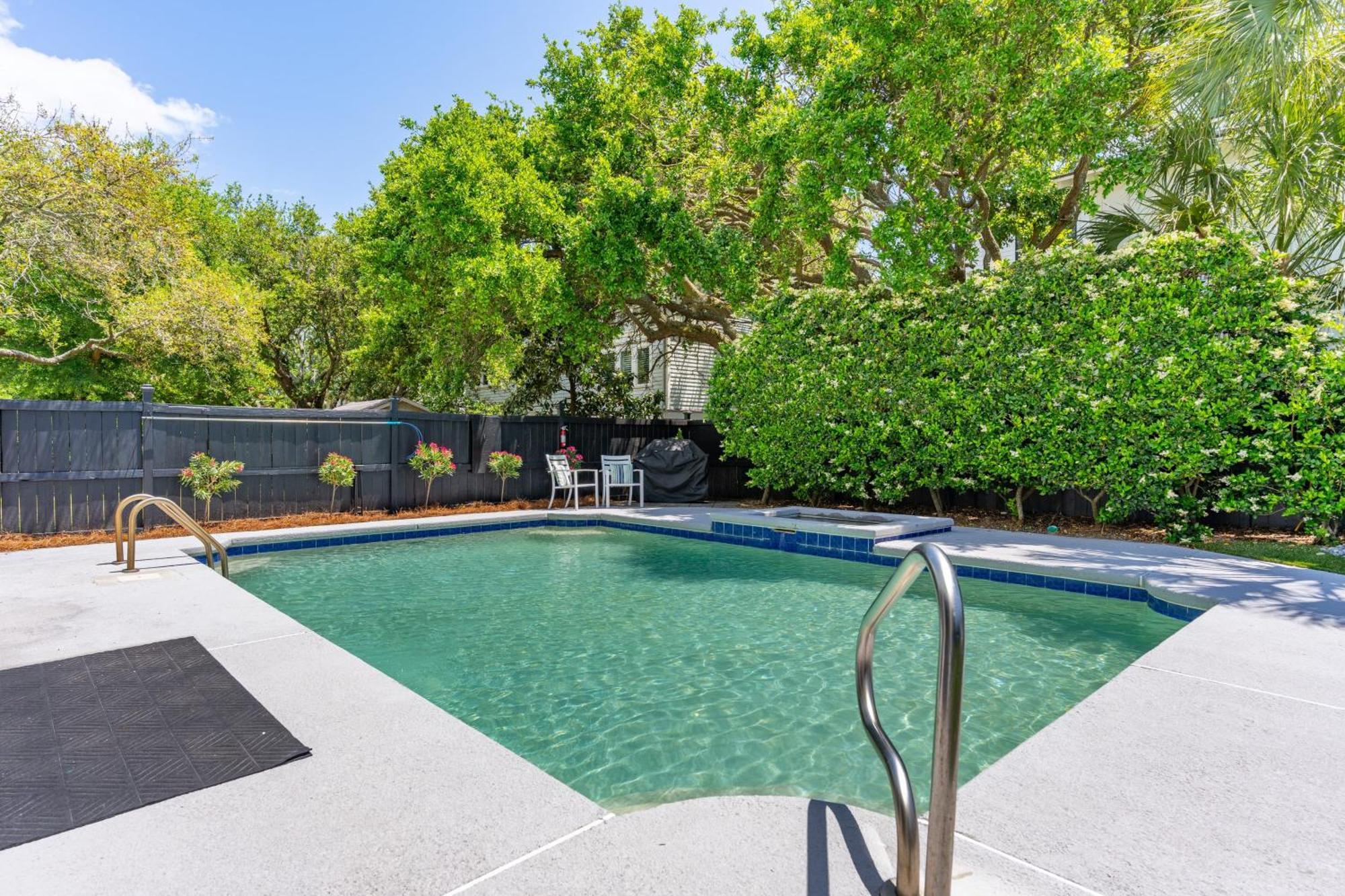 3800 Cameron Avantstay Pool Ocean Views Deck Holiday home Isle of Palms