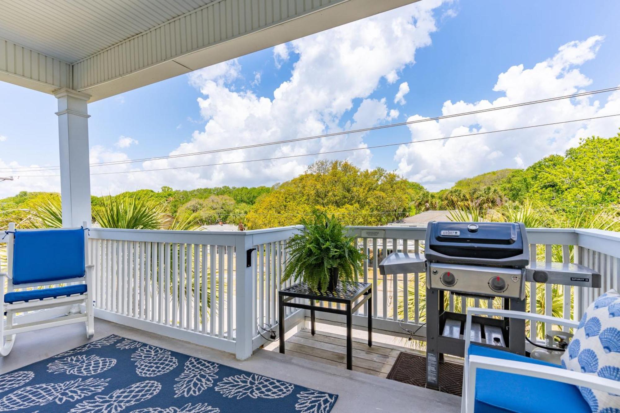 3800 Cameron Avantstay Pool Ocean Views Deck Isle of Palms